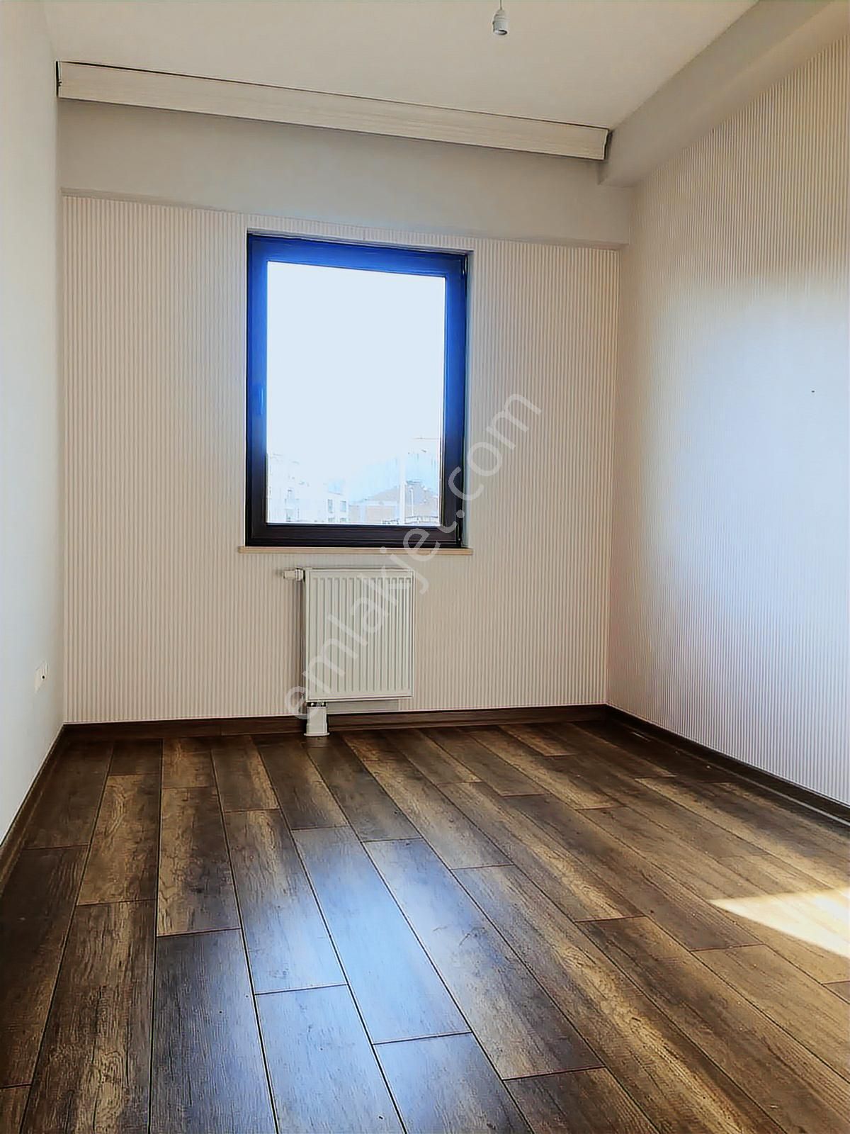 C 2 Blokta 1. 3+1 Satılık Devırlı Daıre 145 M2 11.000.000 Tl - Görsel 4