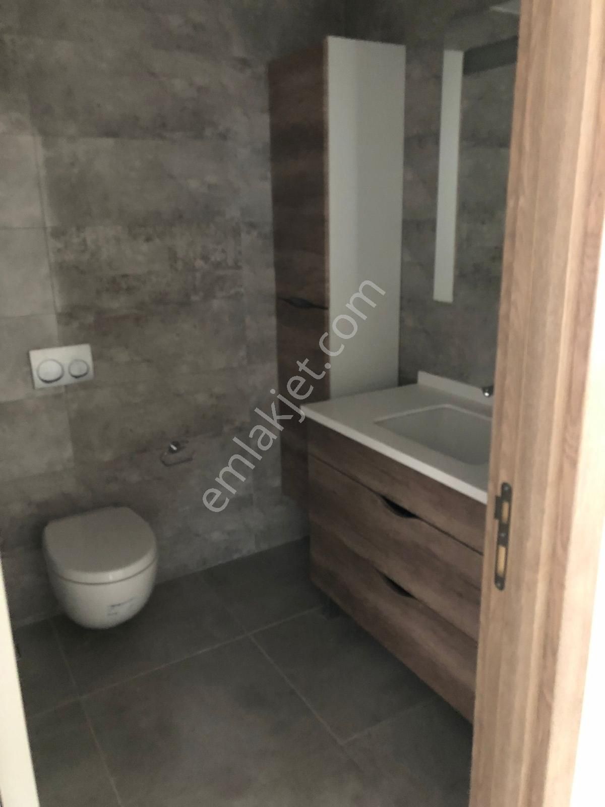 C 2 Blokta 1. 3+1 Satılık Devırlı Daıre 145 M2 11.000.000 Tl - Görsel 20