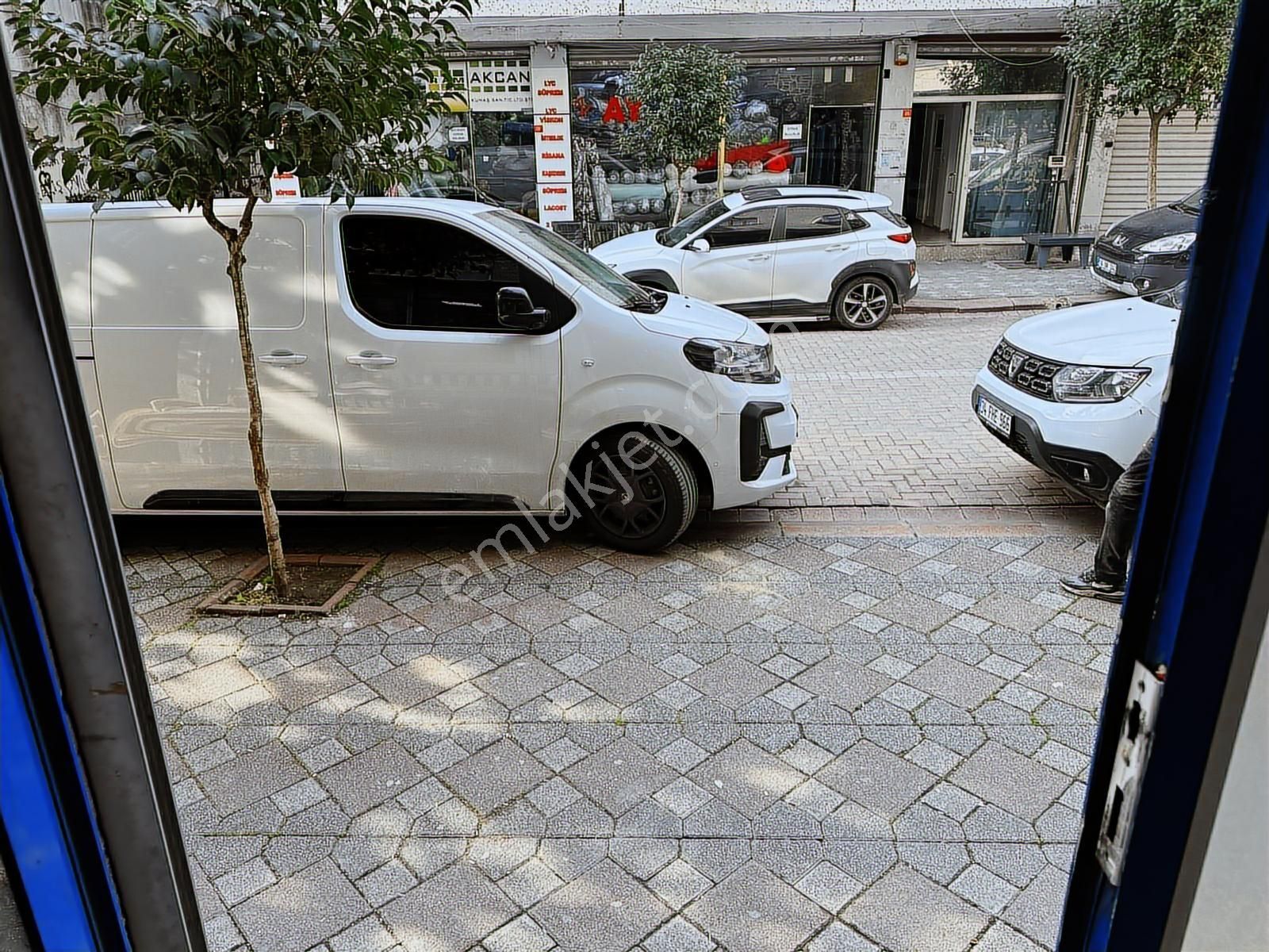 Zeytinburnu Telsız Mhl.köşe Başı Kiralık Magaza 3 Katlı - Görsel 8