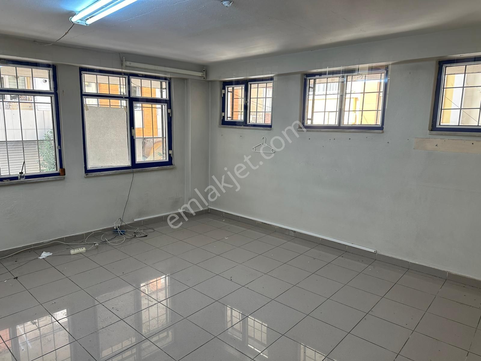 Zeytinburnu Telsız Mhl.köşe Başı Kiralık Magaza 3 Katlı - Görsel 14