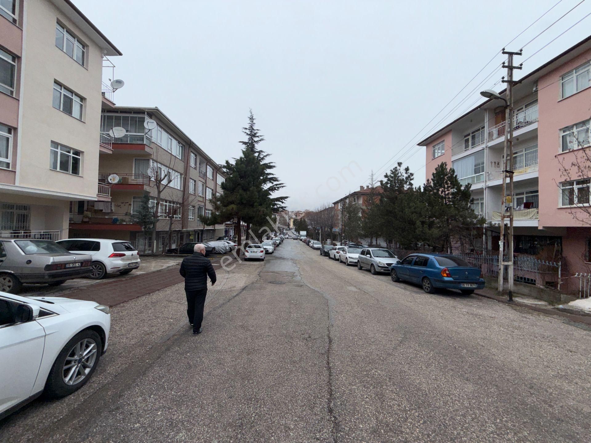 Gazino'da Giriş Katta 3+1 Daire, 75m², Ön Cephe - Görsel 32