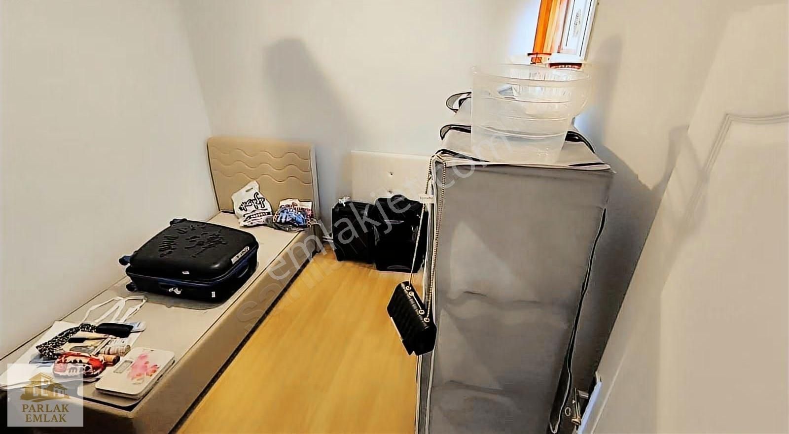 Parlak'tan Ahmediyede Geniş 2+1 Satılık Ara Kat Daire!! - Görsel 5