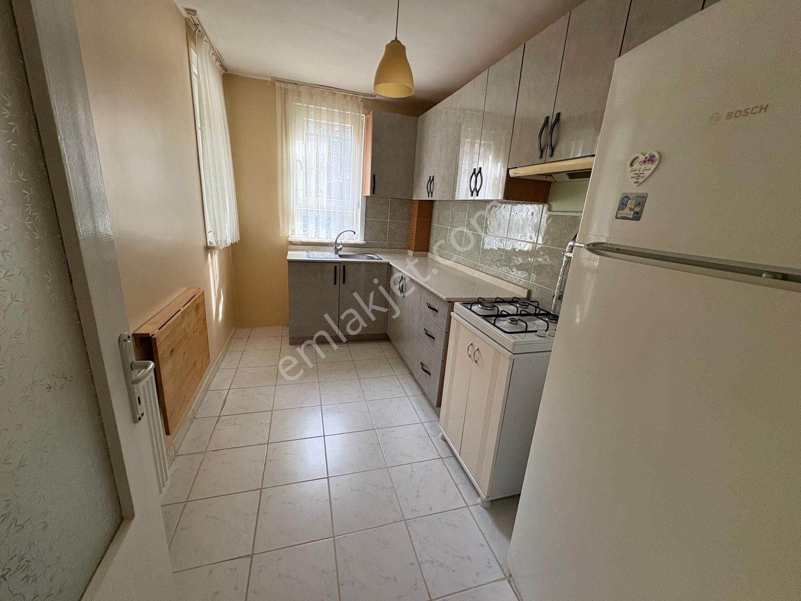 Çengelköy Ata 2 Sitesi 'nde Bahçe Kullanımlı Kiralık 2+1 Daire - Görsel 10