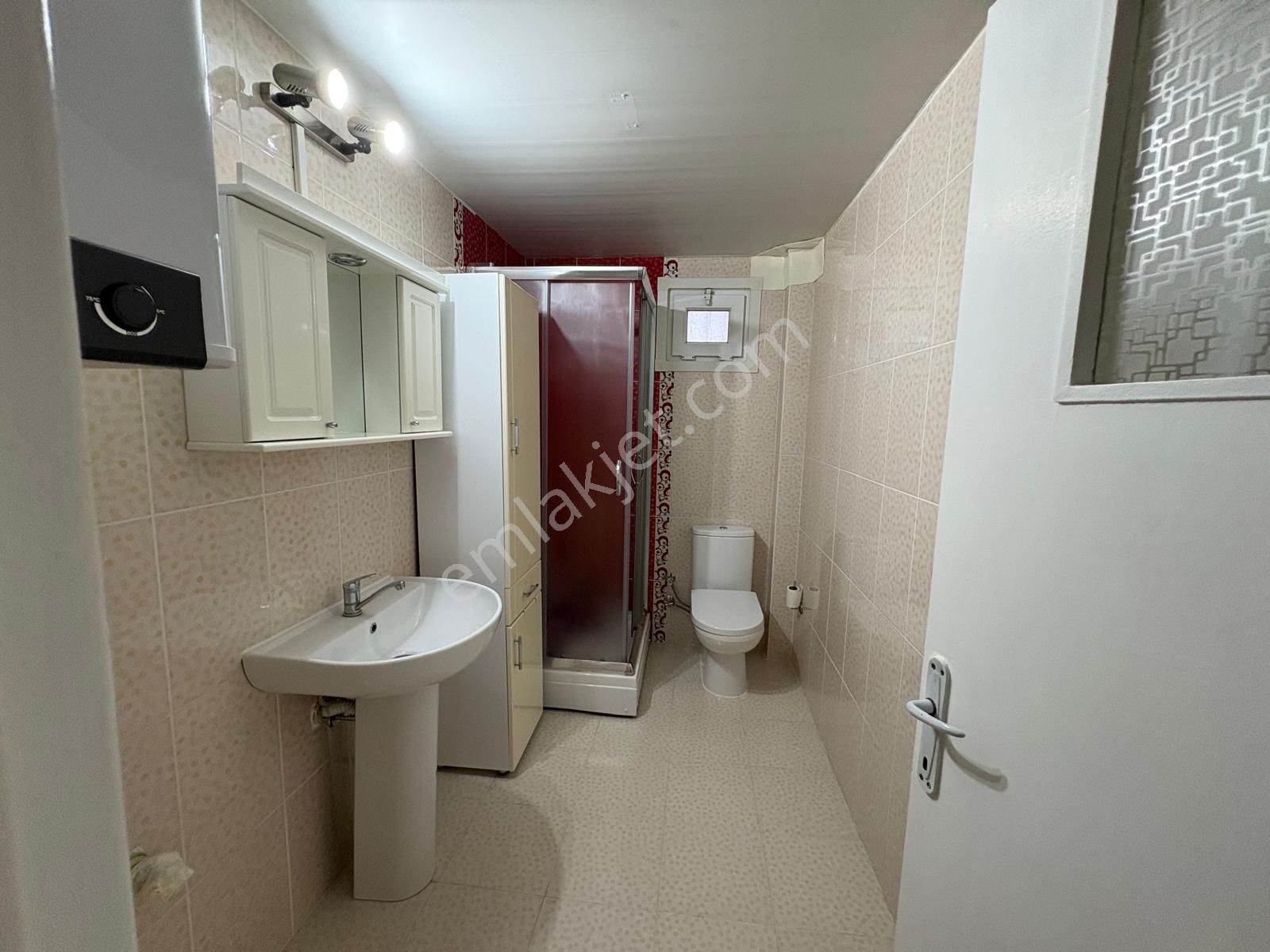 Çengelköy Ata 2 Sitesi 'nde Bahçe Kullanımlı Kiralık 2+1 Daire - Görsel 14