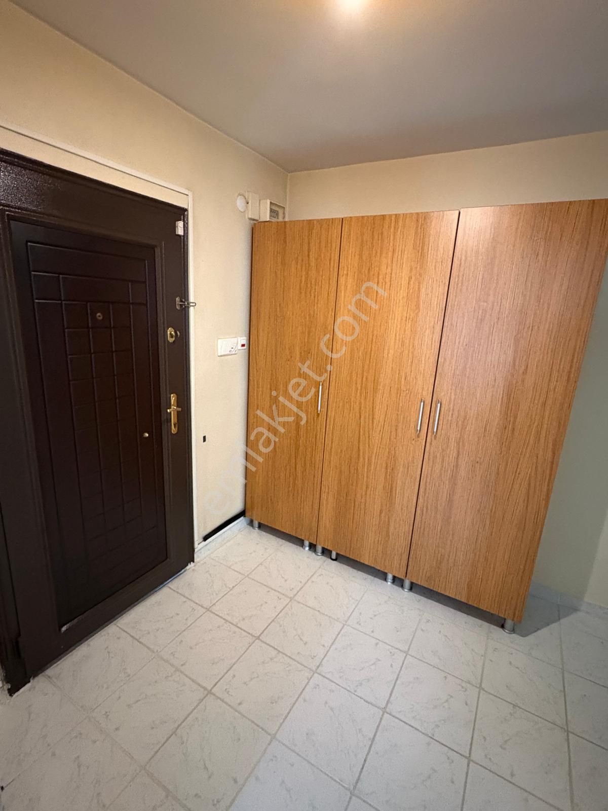 Çengelköy Ata 2 Sitesi 'nde Bahçe Kullanımlı Kiralık 2+1 Daire - Görsel 2