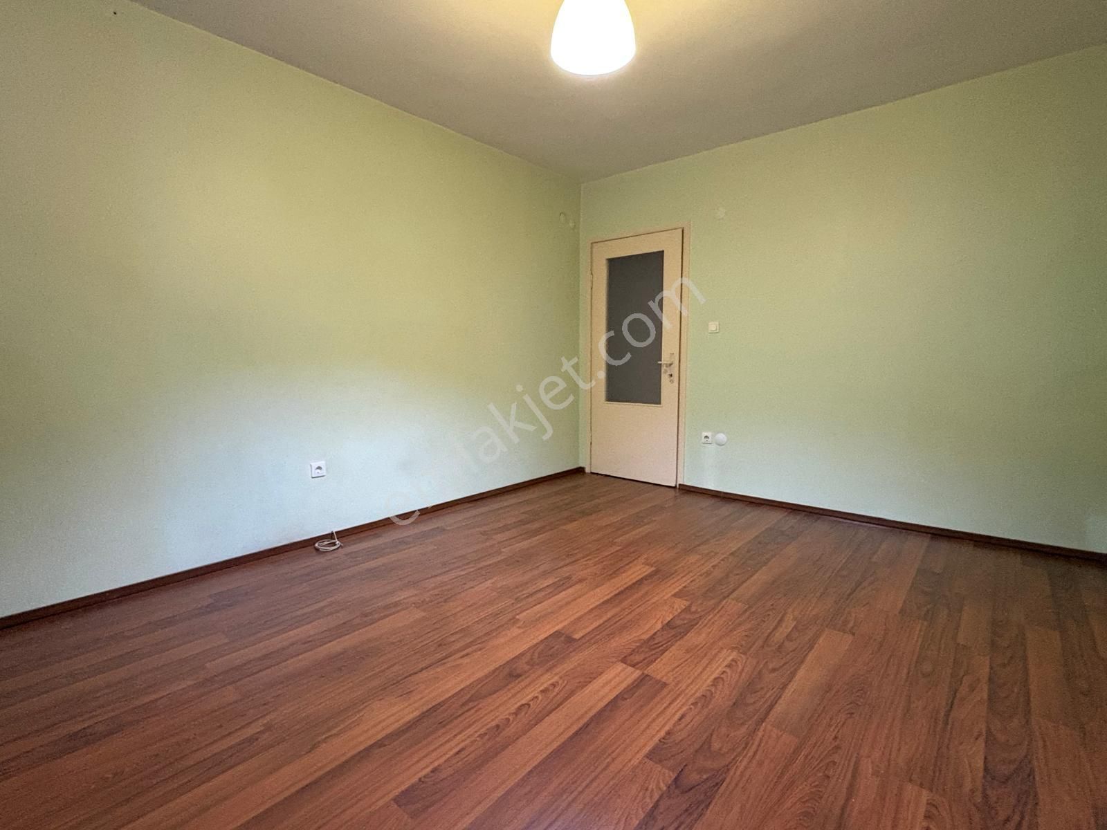 Çengelköy Ata 2 Sitesi 'nde Bahçe Kullanımlı Kiralık 2+1 Daire - Görsel 18