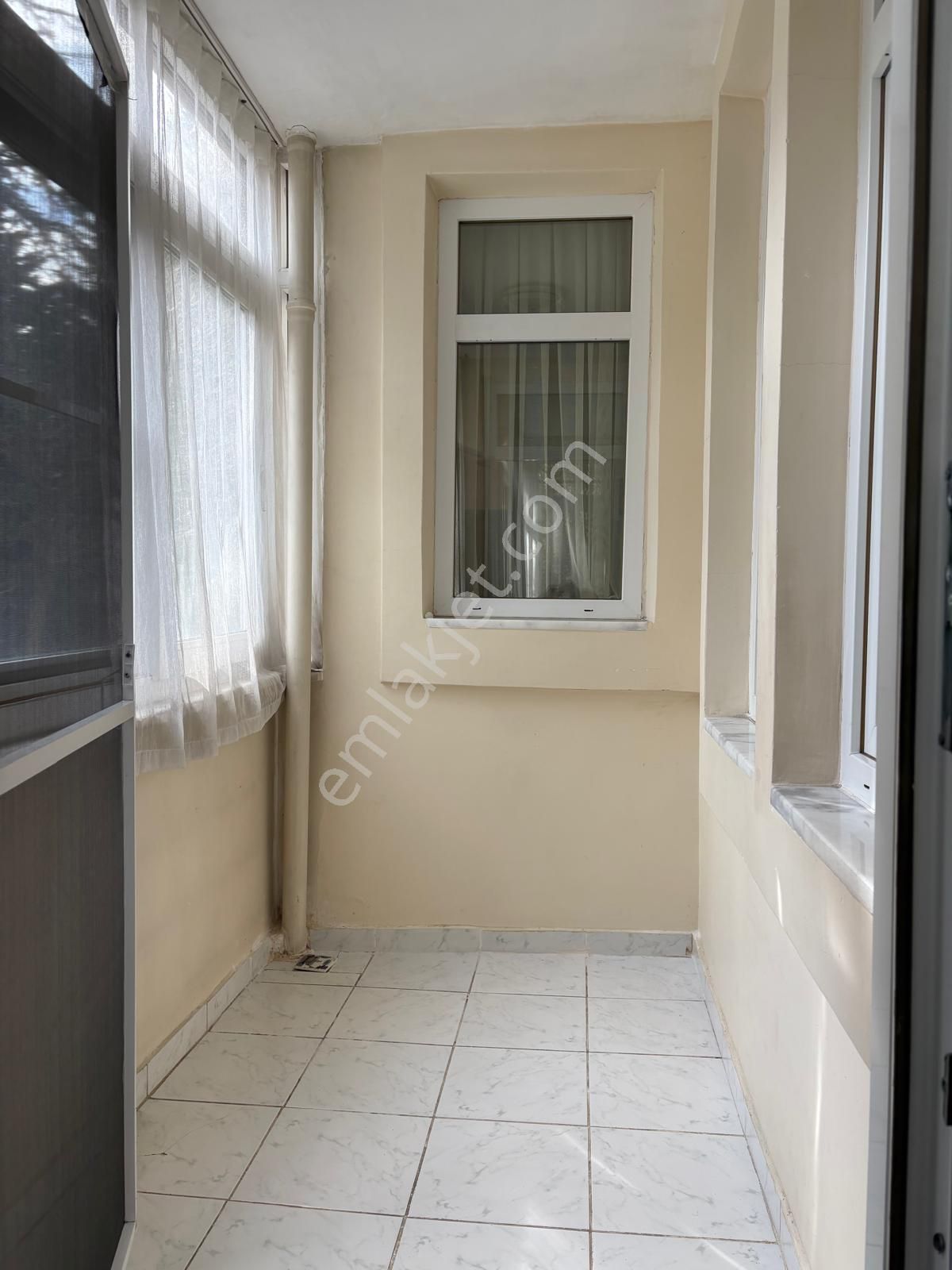 Çengelköy Ata 2 Sitesi 'nde Bahçe Kullanımlı Kiralık 2+1 Daire - Görsel 9