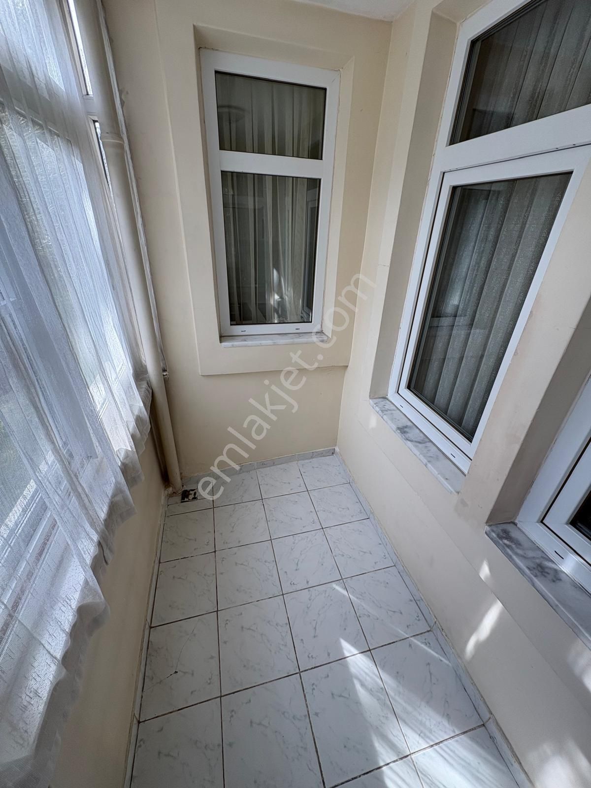 Çengelköy Ata 2 Sitesi 'nde Bahçe Kullanımlı Kiralık 2+1 Daire - Görsel 8