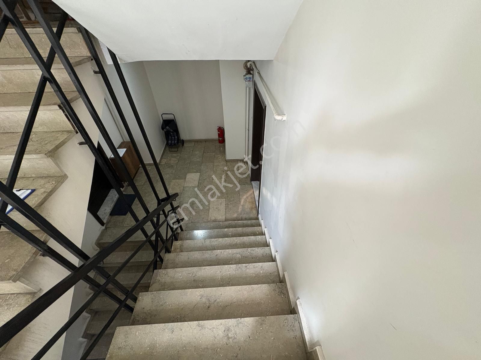 Çengelköy Ata 2 Sitesi 'nde Bahçe Kullanımlı Kiralık 2+1 Daire - Görsel 21