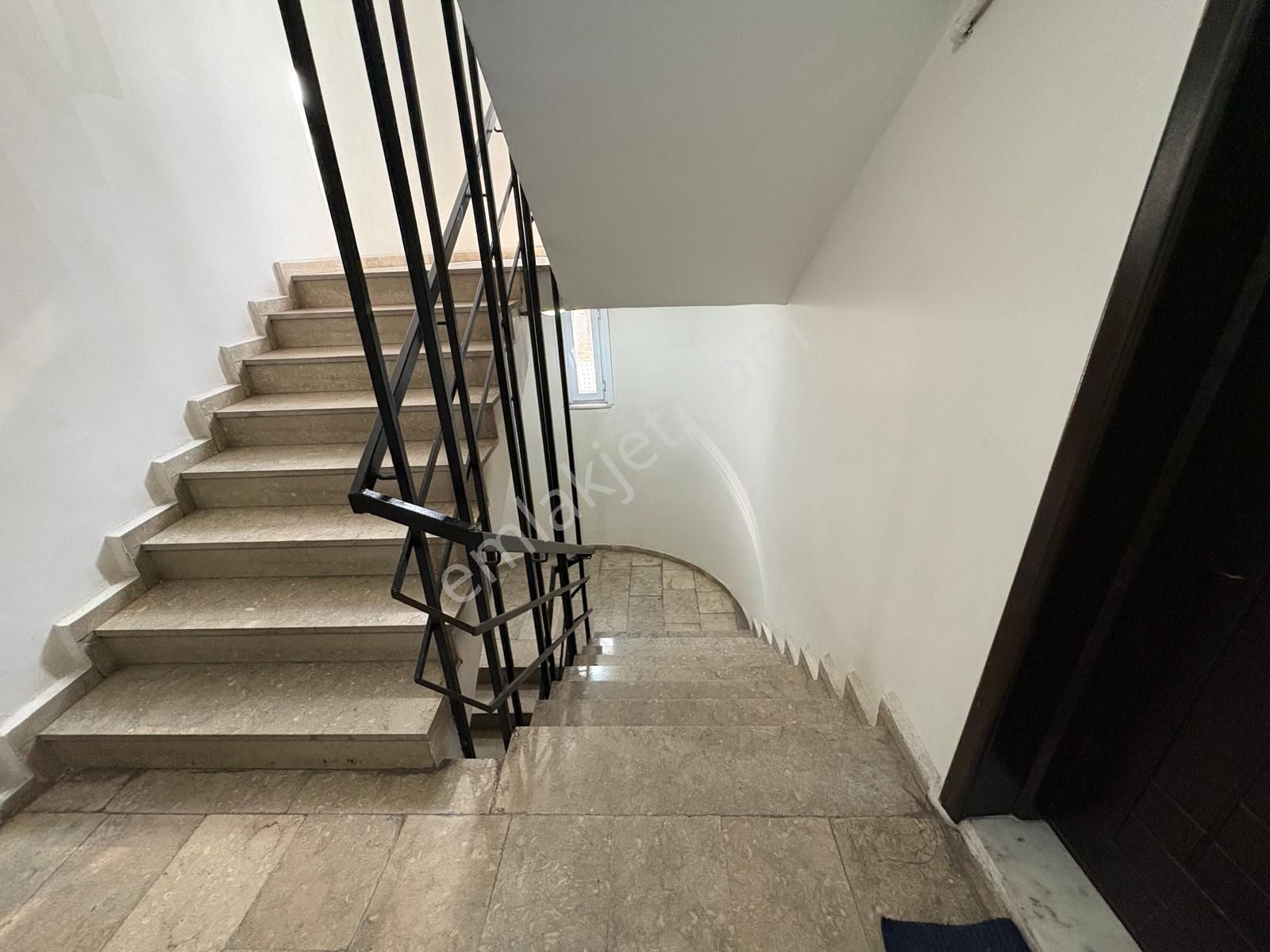 Çengelköy Ata 2 Sitesi 'nde Bahçe Kullanımlı Kiralık 2+1 Daire - Görsel 20