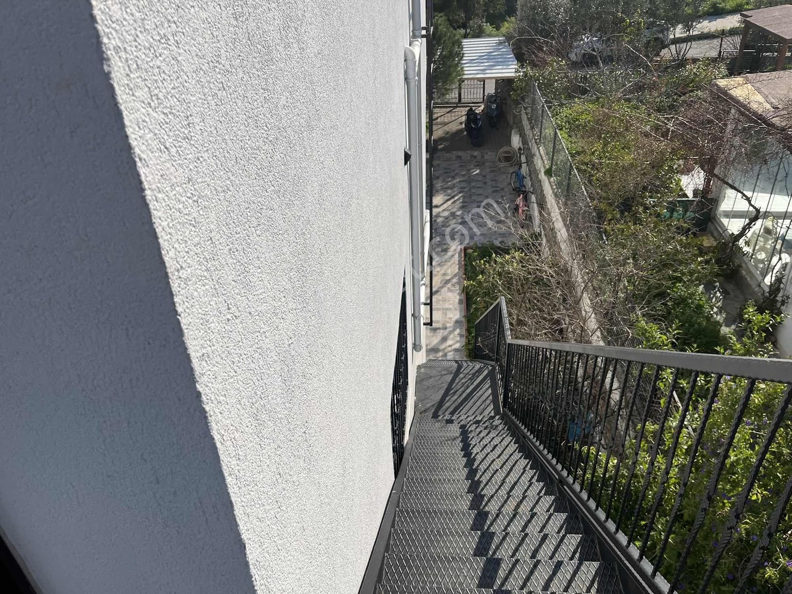 Bodrum Merkezde Yıllık Kiralık Eşyasız 2+1 Daire - Görsel 4