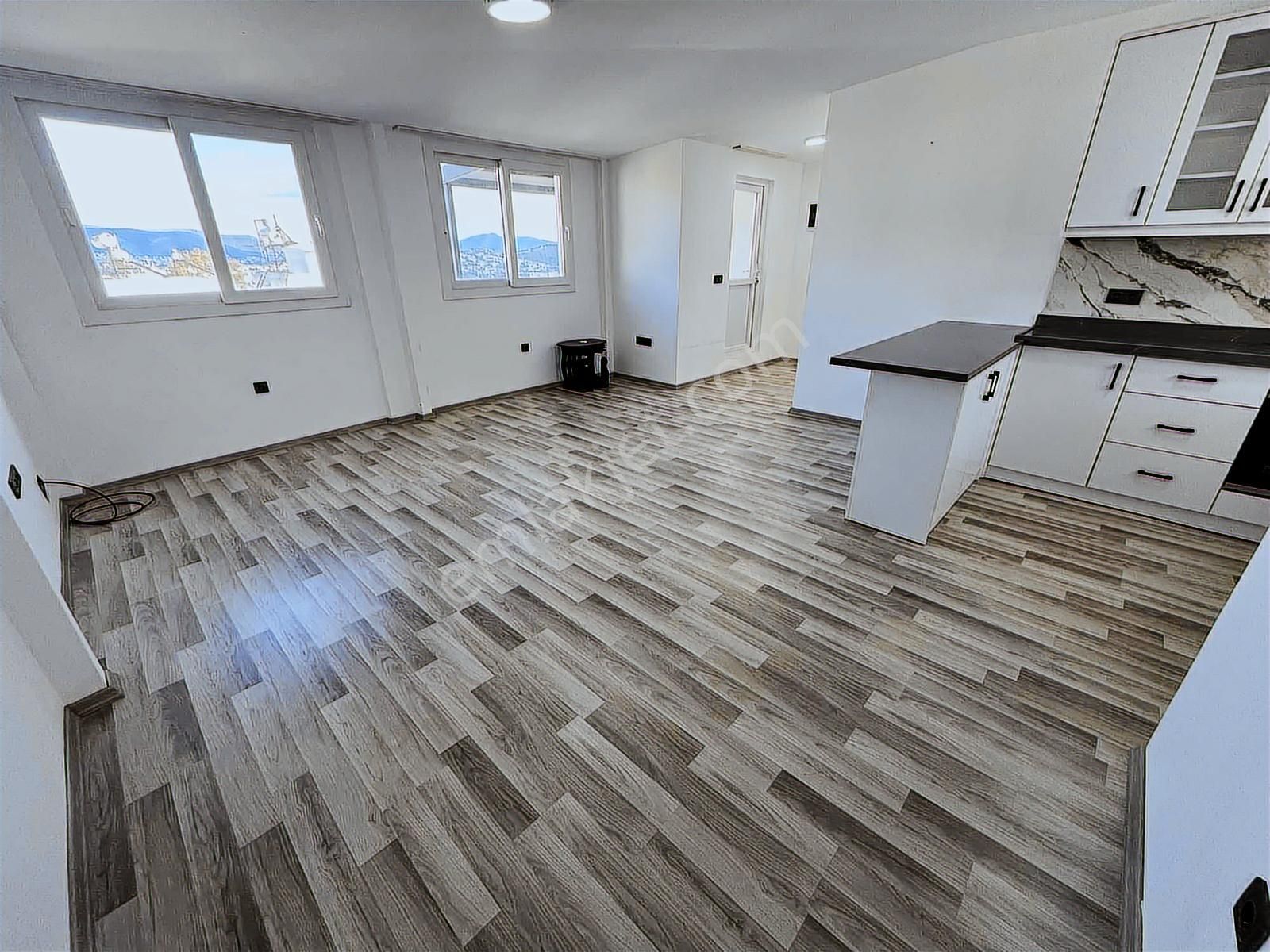 Bodrum Merkezde Yıllık Kiralık Eşyasız 2+1 Daire - Görsel 27