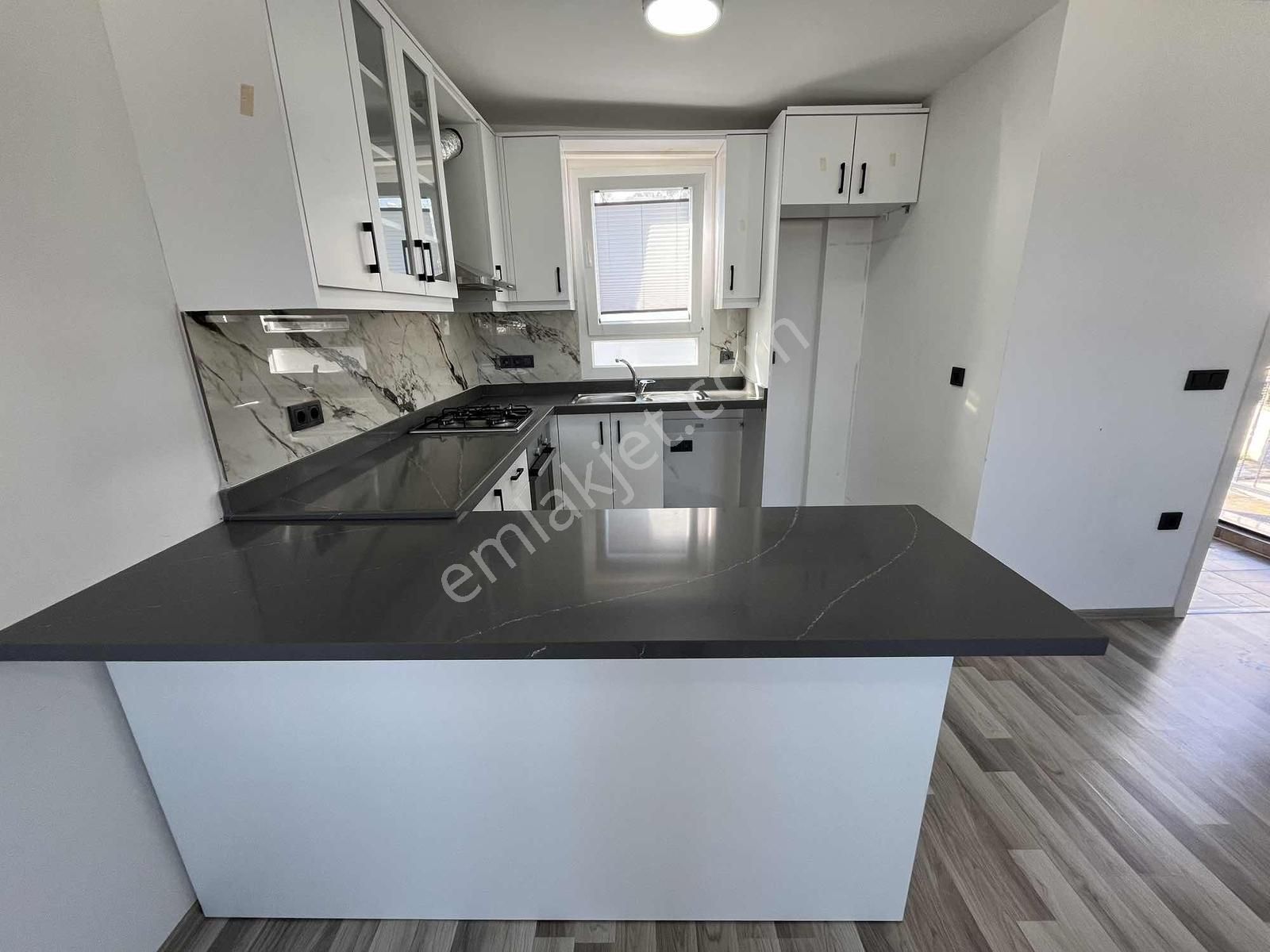 Bodrum Merkezde Yıllık Kiralık Eşyasız 2+1 Daire - Görsel 26