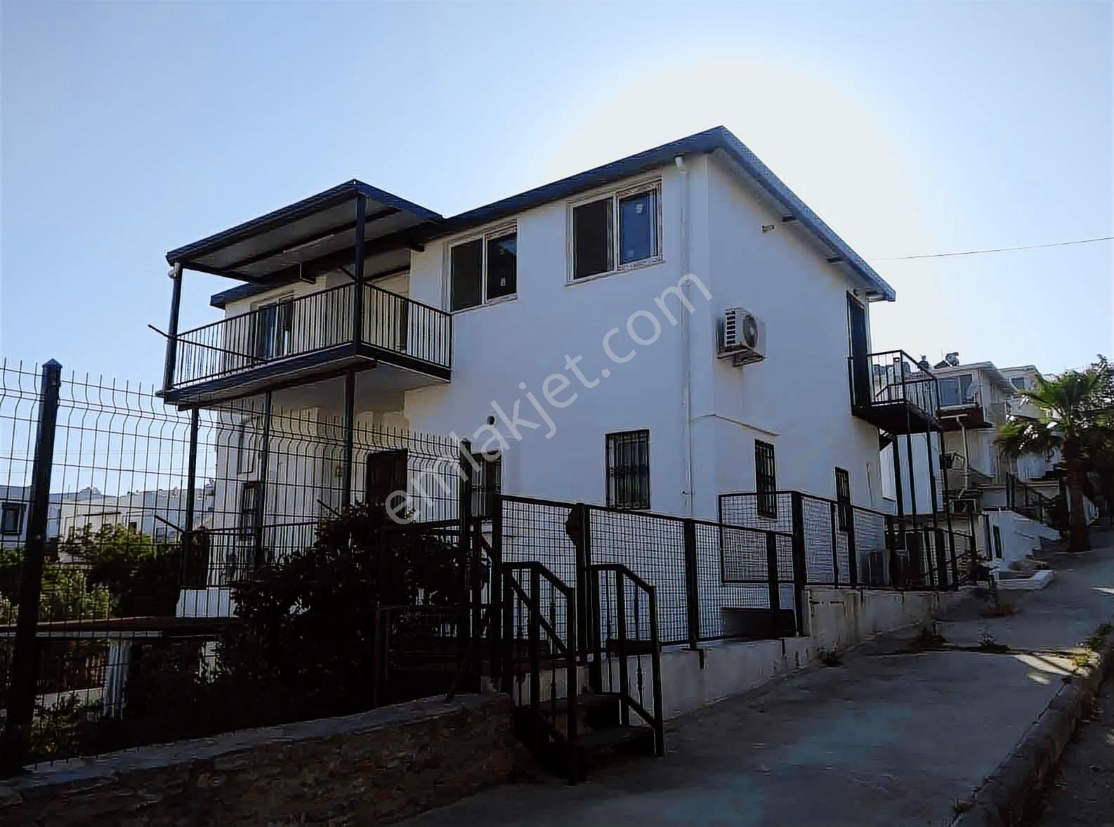 Bodrum Merkezde Yıllık Kiralık Eşyasız 2+1 Daire - Görsel 5