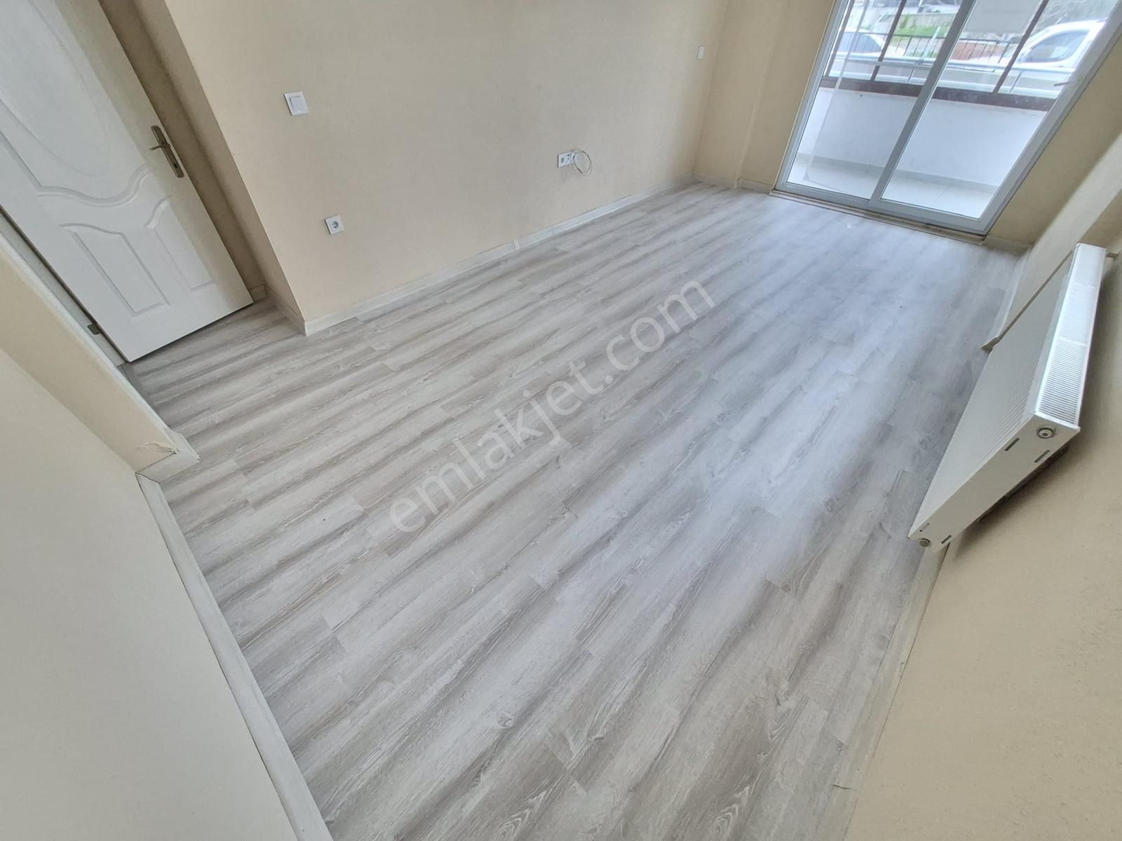 Demir Gayrimenkul'den Kiralık 2+1 Çarşı Merkezine Yakın Daire - Görsel 14