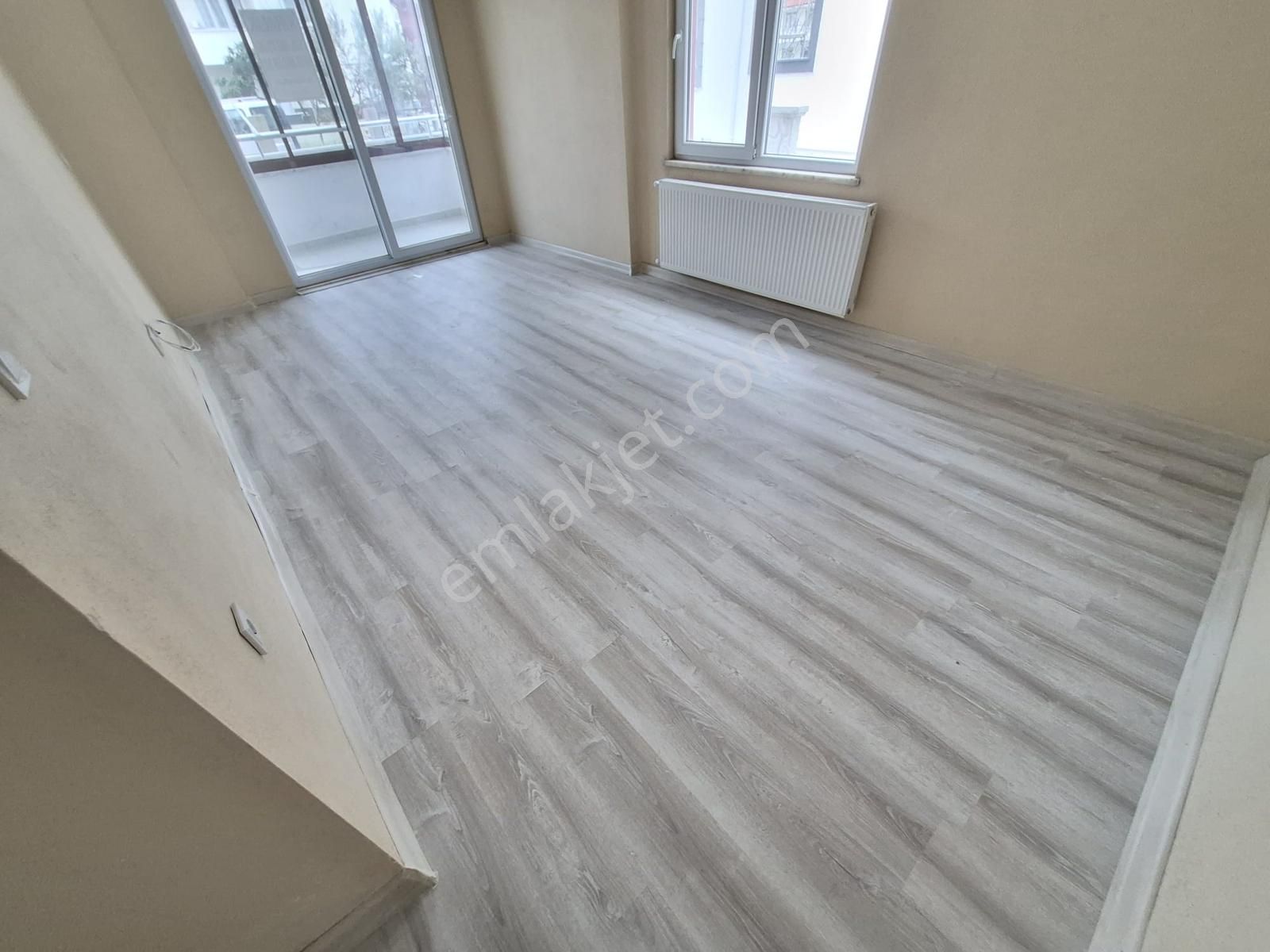 Demir Gayrimenkul'den Kiralık 2+1 Çarşı Merkezine Yakın Daire - Görsel 15