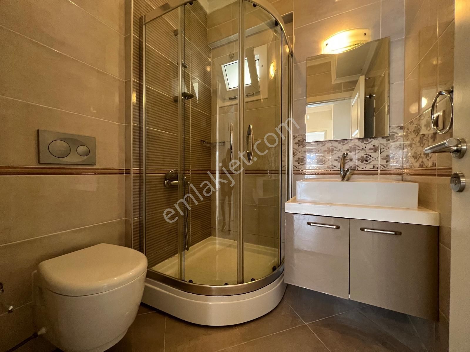 Foça Mahallesi Sahile 1200m | Site İçinde 2+1 Bahçe Katı - Görsel 25