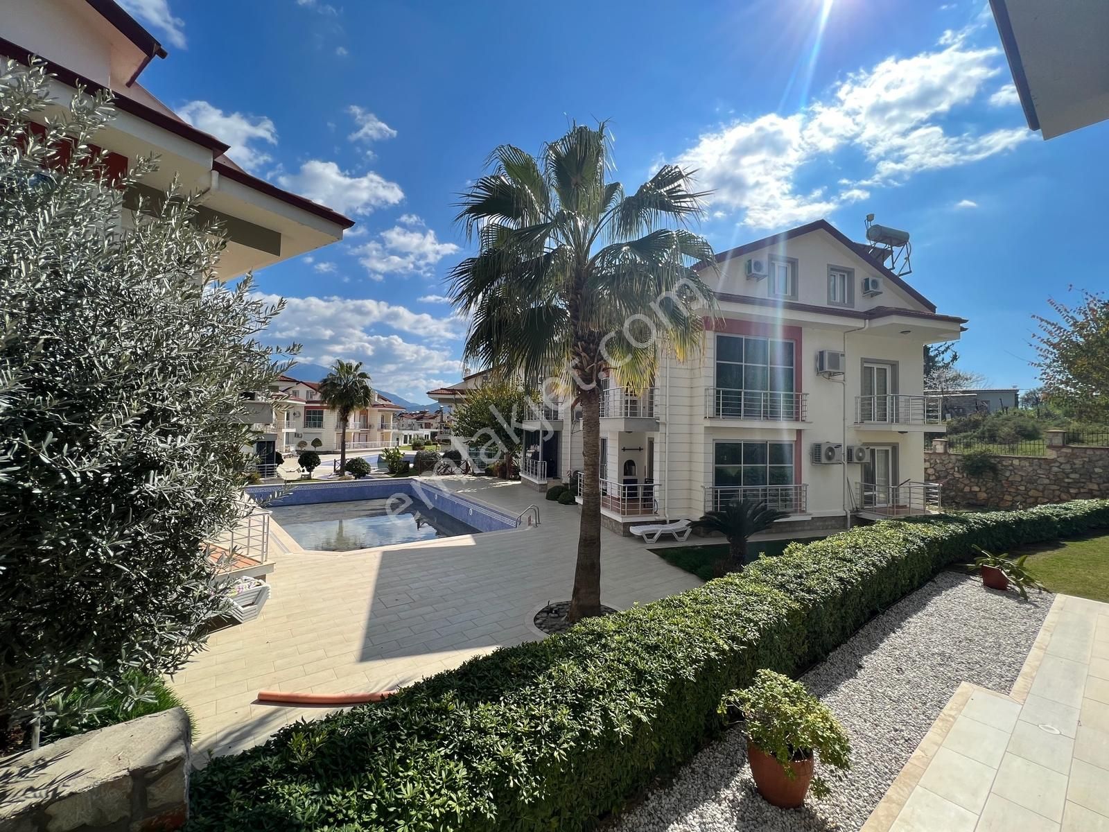 Foça Mahallesi Sahile 1200m | Site İçinde 2+1 Bahçe Katı - Görsel 20