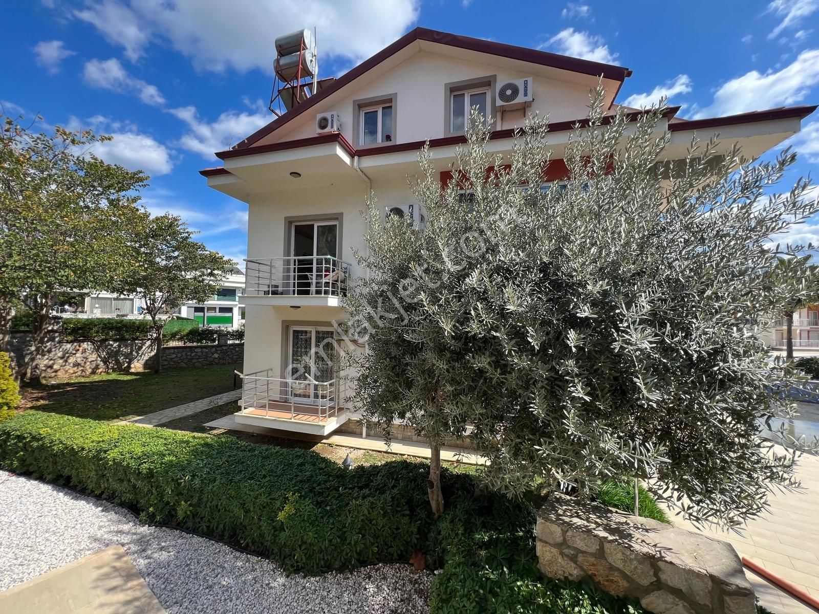 Foça Mahallesi Sahile 1200m | Site İçinde 2+1 Bahçe Katı - Görsel 28