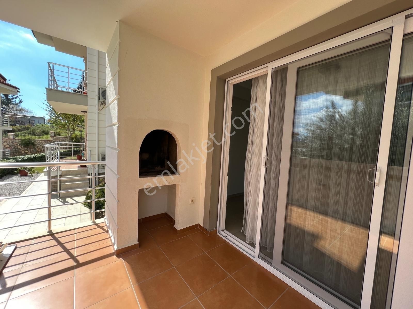 Foça Mahallesi Sahile 1200m | Site İçinde 2+1 Bahçe Katı - Görsel 27