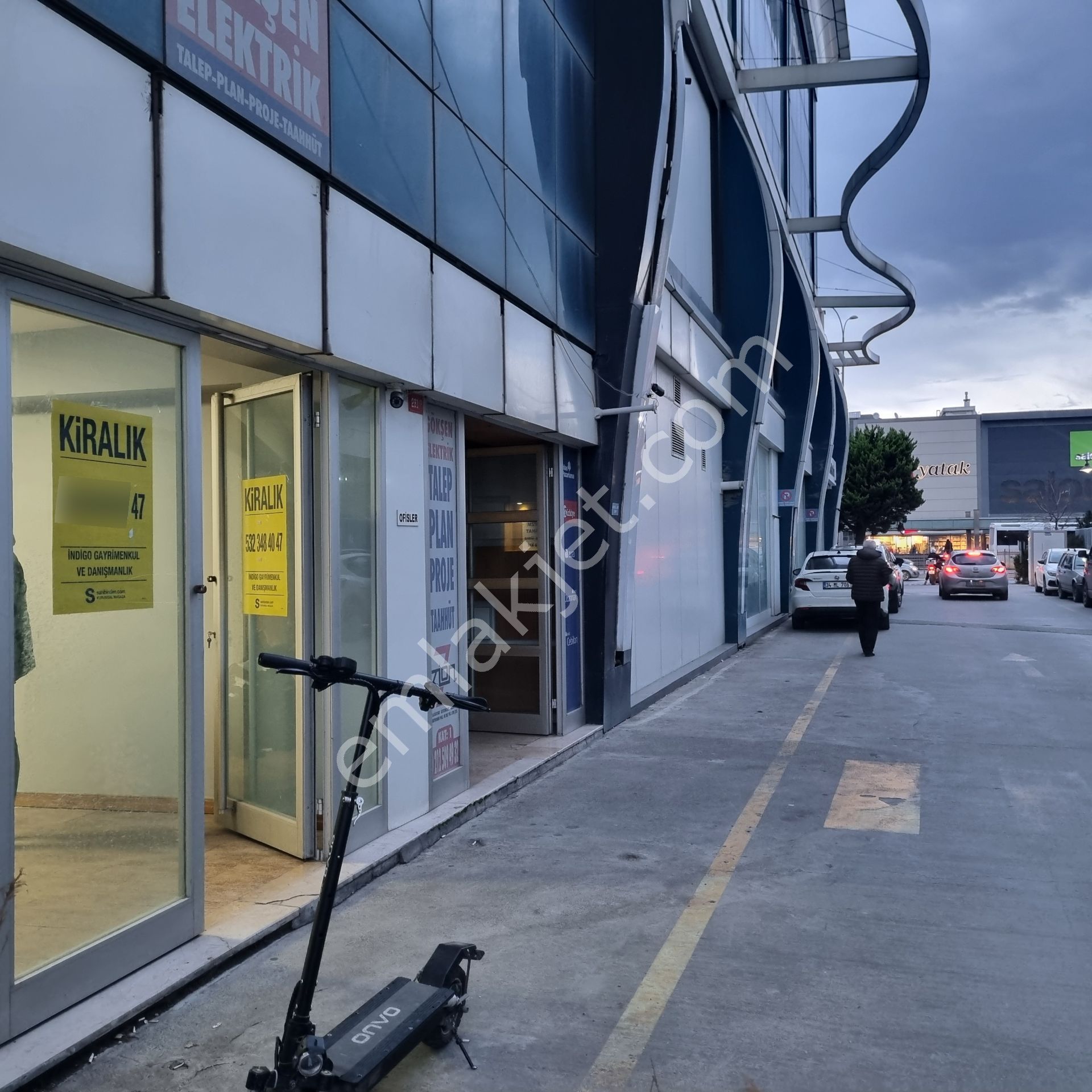 E-5 Üzeri Beyaz Center’da Kiralık Dükkan | 40 M² | - Görsel 8