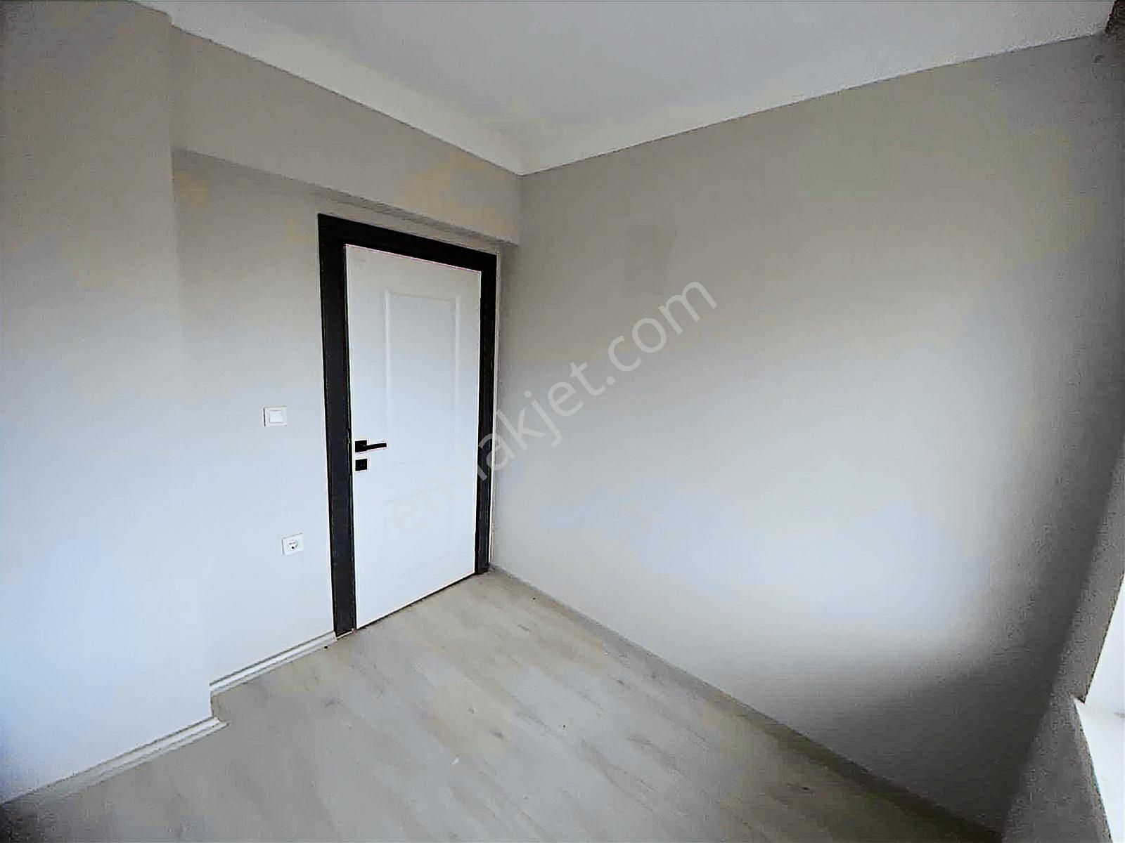 Esenboğa Mahallesinde Yola Yakın Oturuma Hazır Satılık Daire - Görsel 12