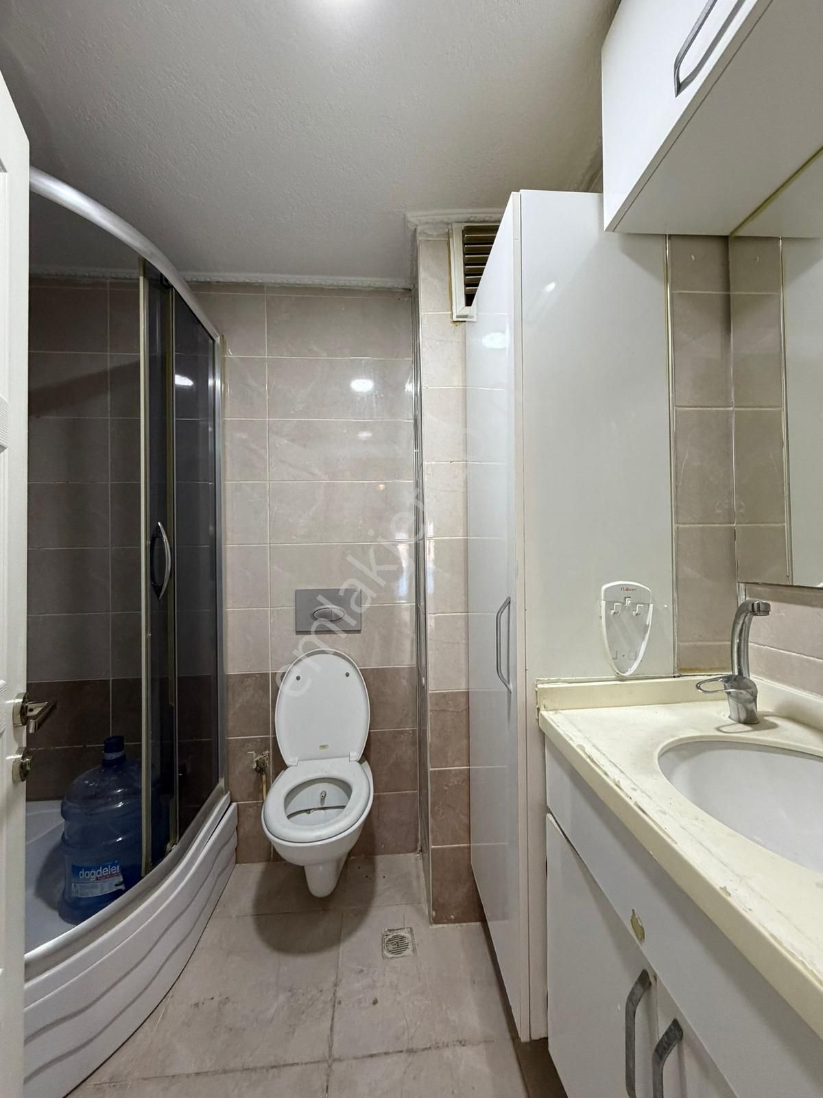 Merkezi Lokasyonda Caddeye Yakın 2+1 Arakat Daire - Görsel 5