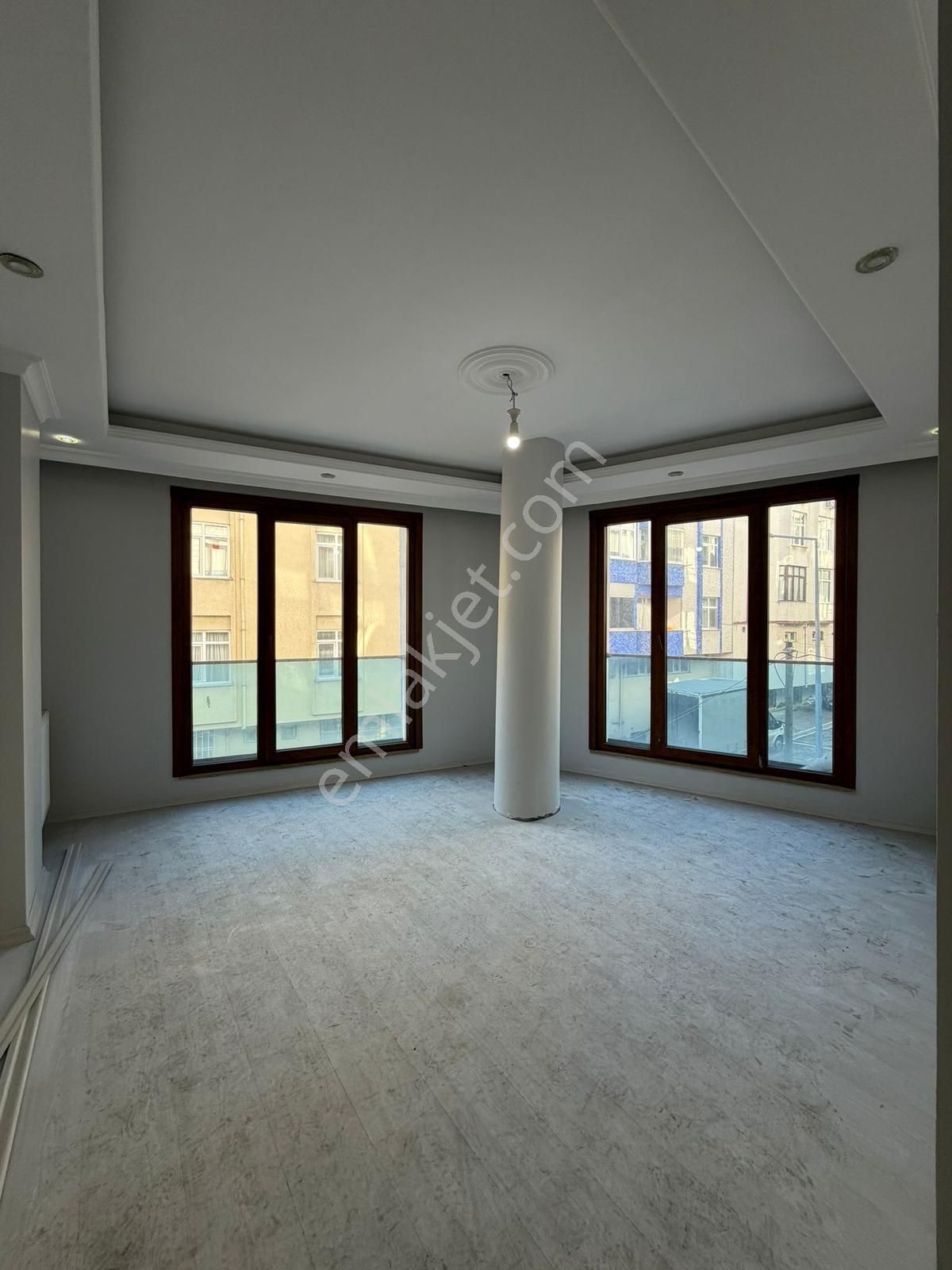 Merkezi Lokasyonda Caddeye Yakın 2+1 Arakat Daire - Görsel 8