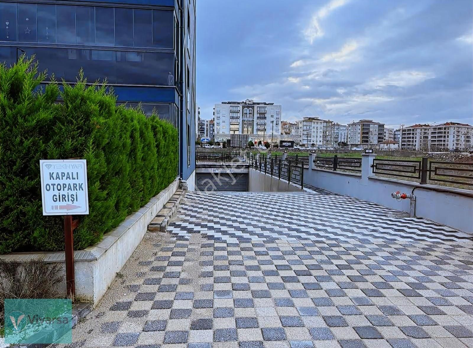 Vivarsa'dan Şehrin İçinde Müstakil Tadında 3+1 Geniş Daire - Görsel 15