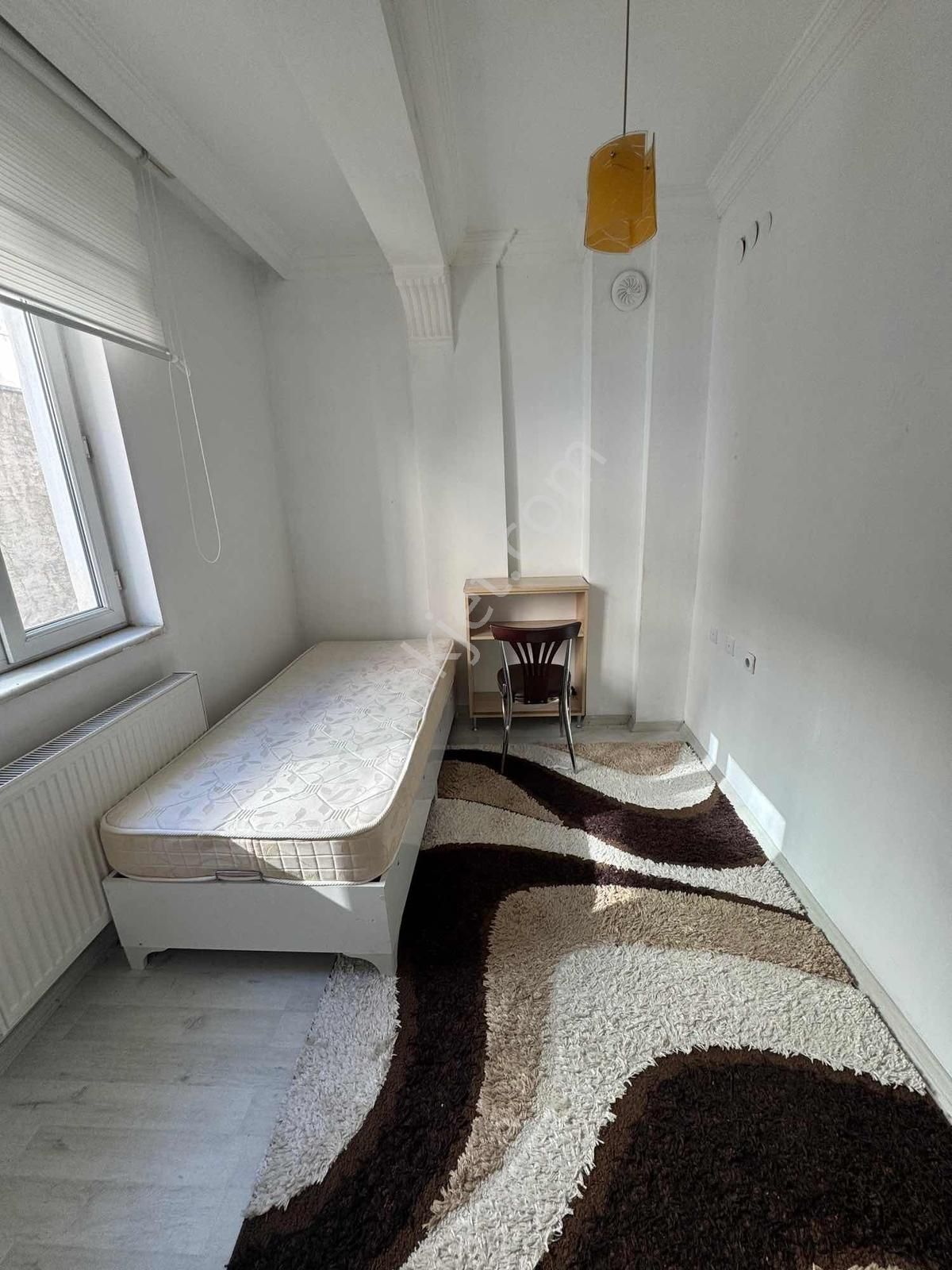 Bahçelievler Mh. Plevne Sk Üzerinde Balkonlu Kiralık 2+0 Daire - Görsel 9