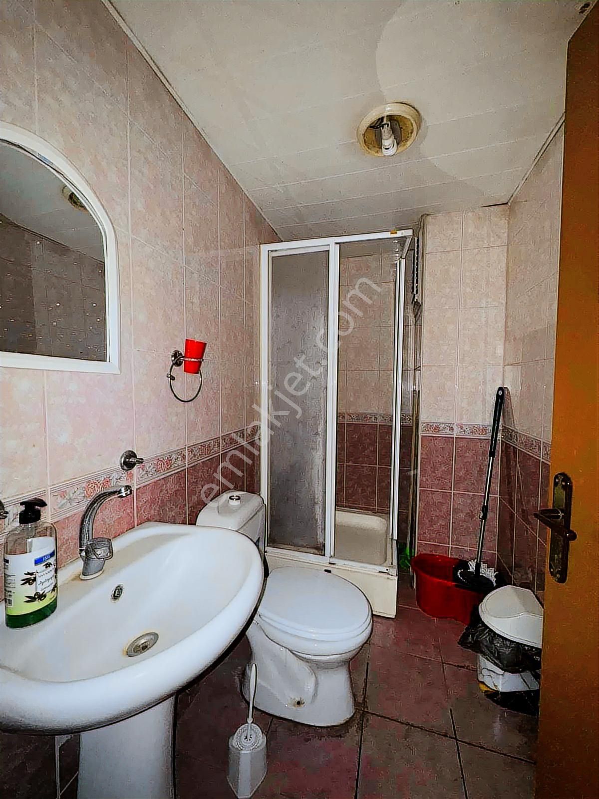 Bahçelievler Mh. Plevne Sk Üzerinde Balkonlu Kiralık 2+0 Daire - Görsel 2