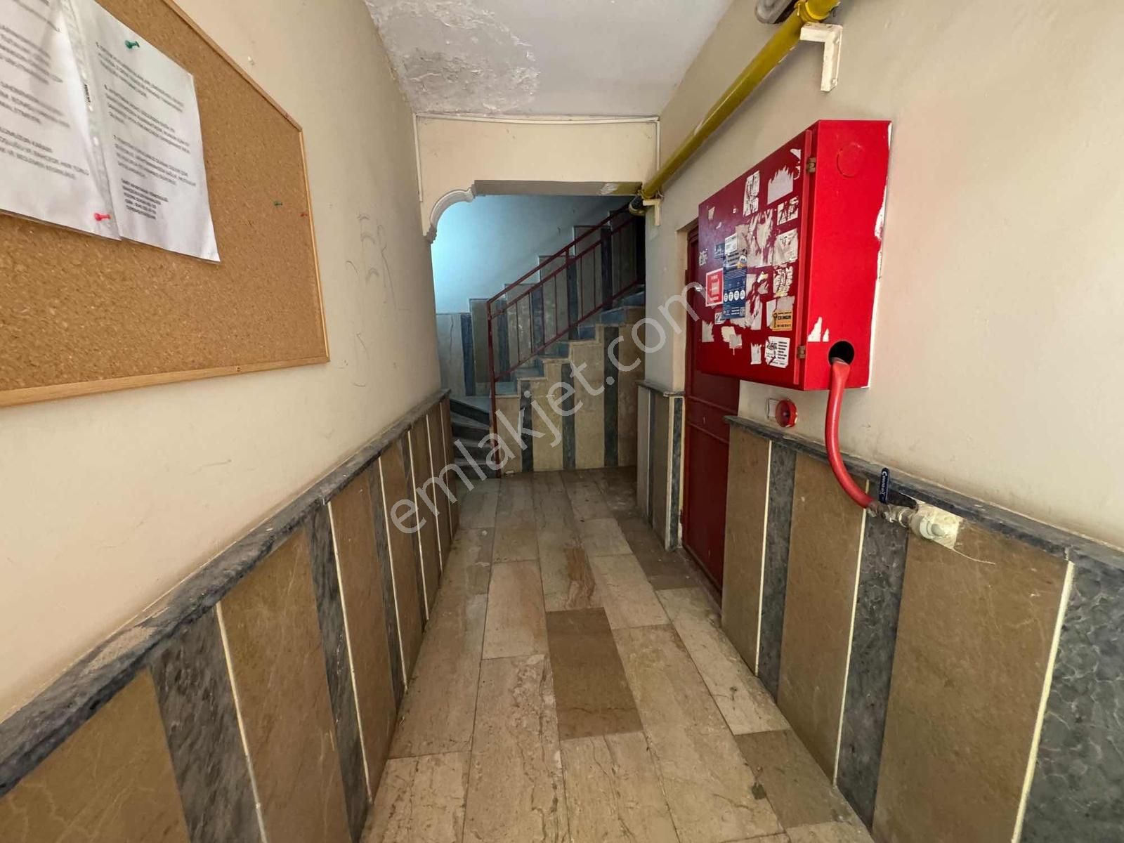 Bahçelievler Mh. Plevne Sk Üzerinde Balkonlu Kiralık 2+0 Daire - Görsel 15