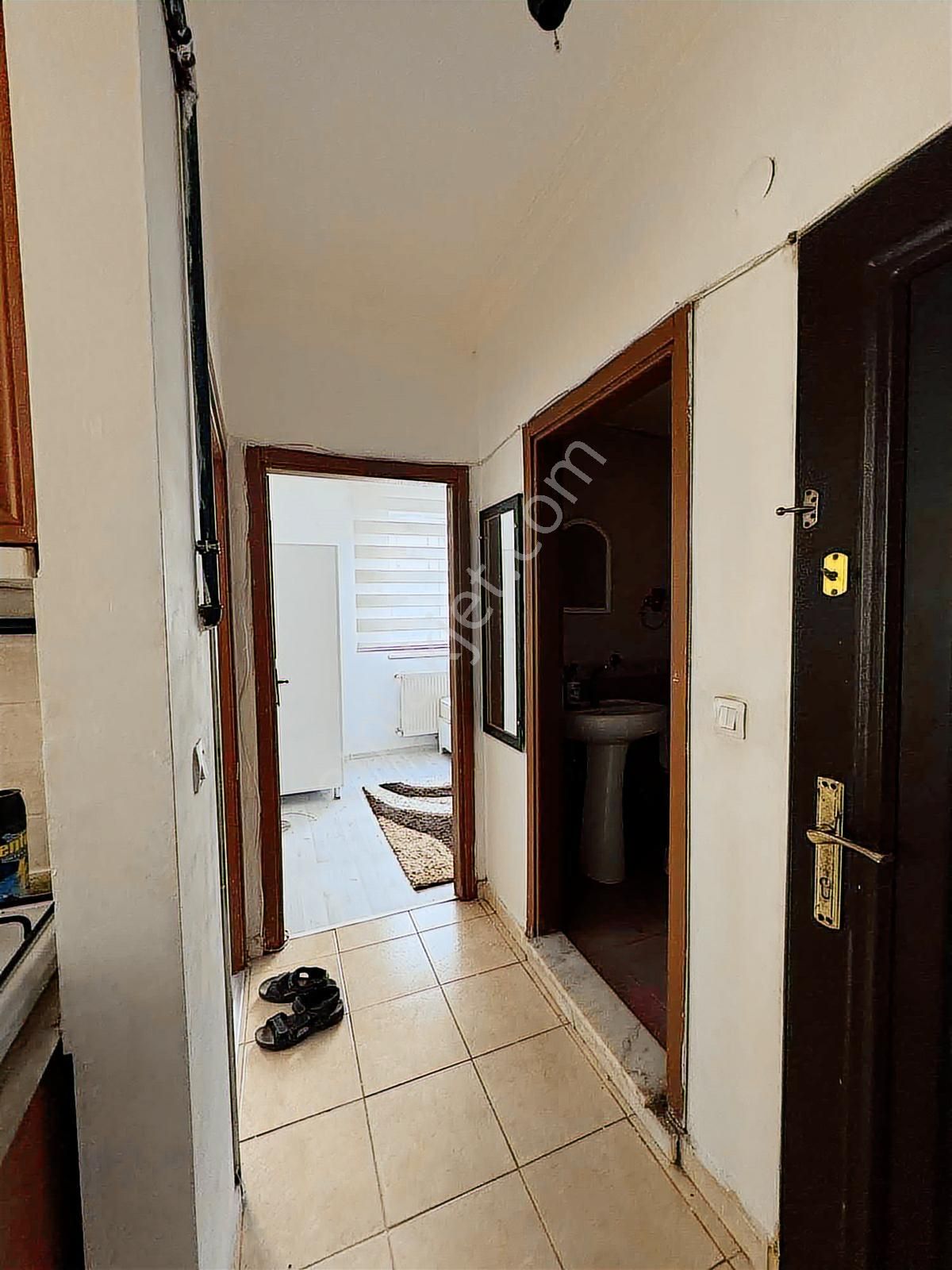 Bahçelievler Mh. Plevne Sk Üzerinde Balkonlu Kiralık 2+0 Daire - Görsel 16