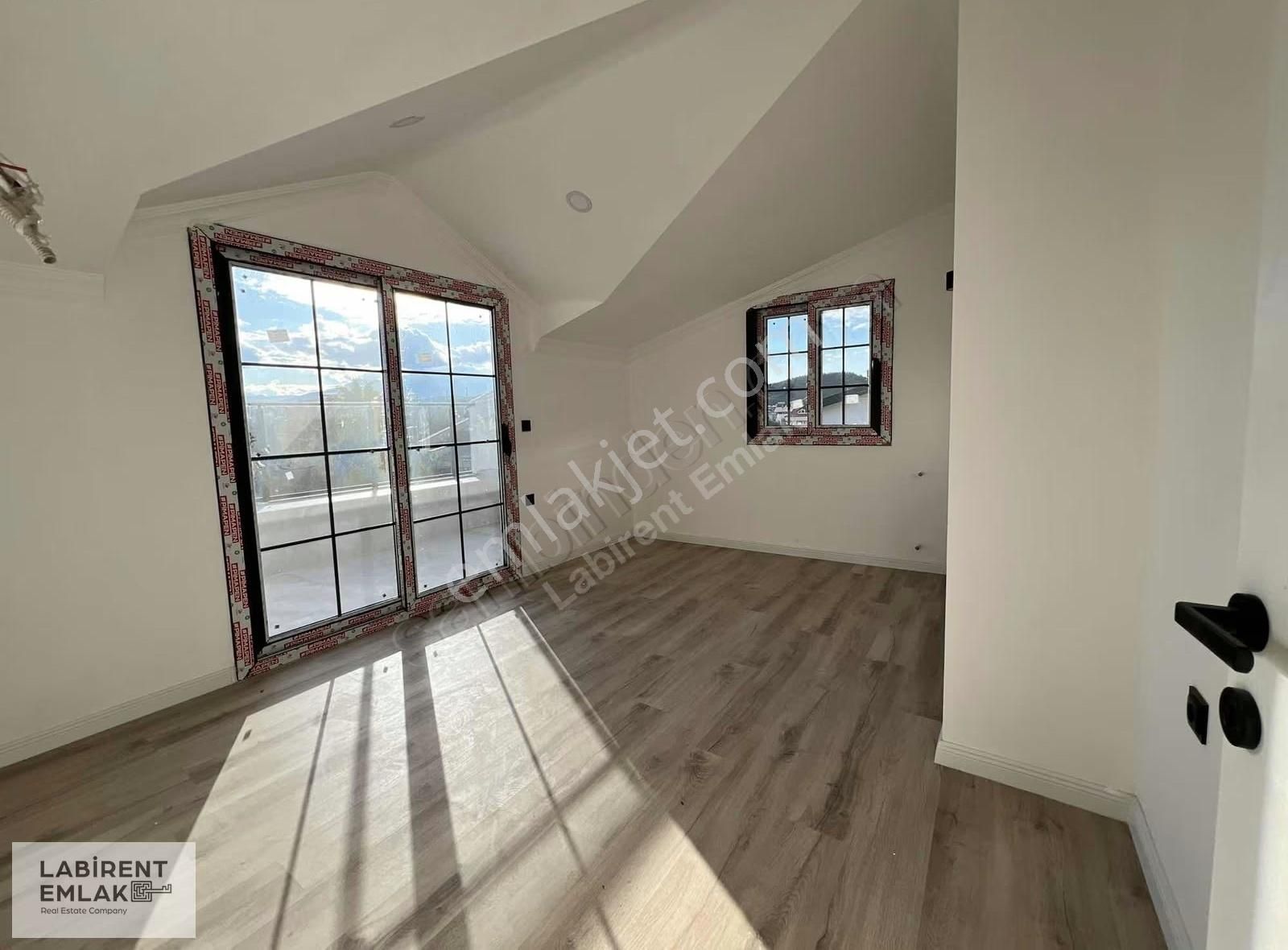 2+1 Kiralık Çatı Dubleks Y.havuzu Ç. Balkon Güneydoğu Cephe - Görsel 7