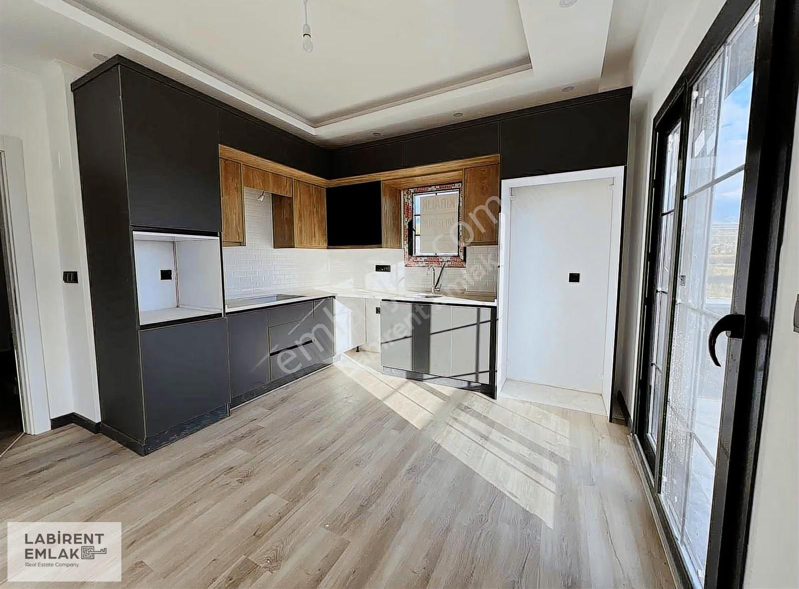 2+1 Kiralık Çatı Dubleks Y.havuzu Ç. Balkon Güneydoğu Cephe - Görsel 12
