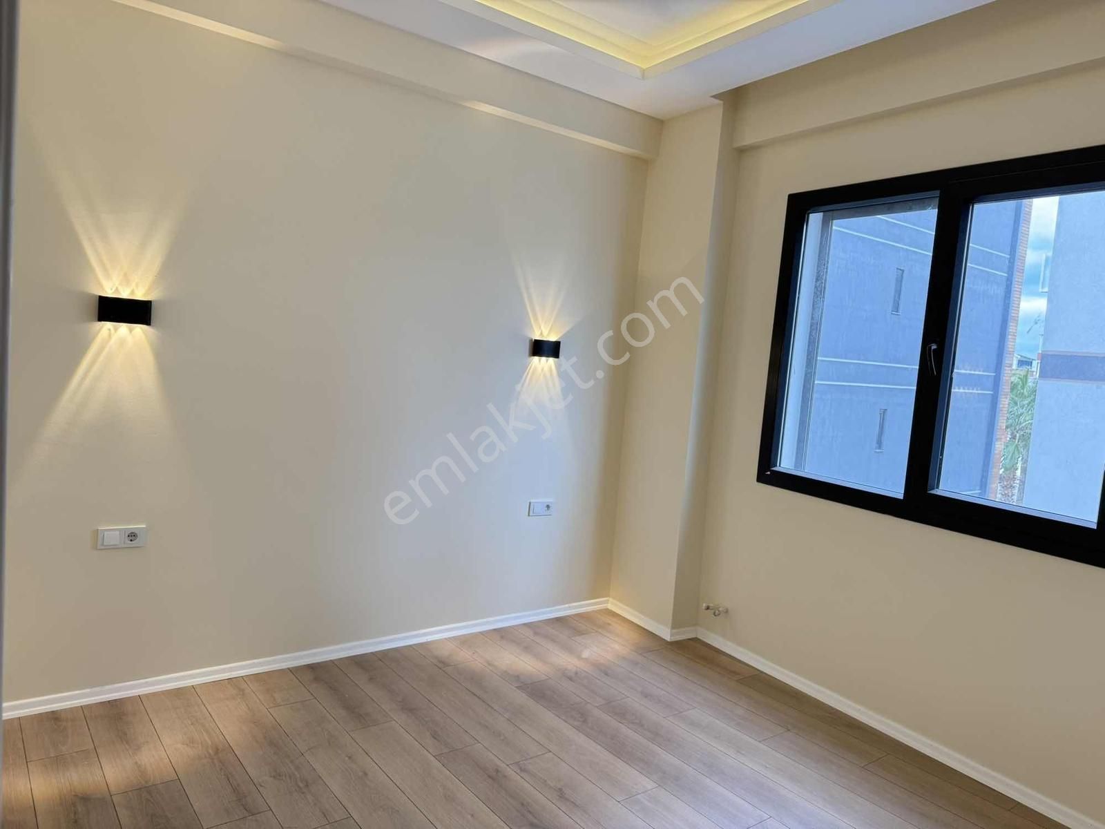 Kuşadası Davutlar Nezih Lokasyonda Satılık 1+1 Daire - Görsel 14