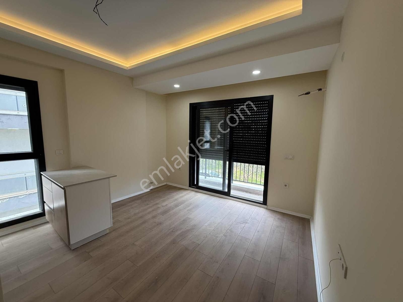 Kuşadası Davutlar Nezih Lokasyonda Satılık 1+1 Daire - Görsel 12