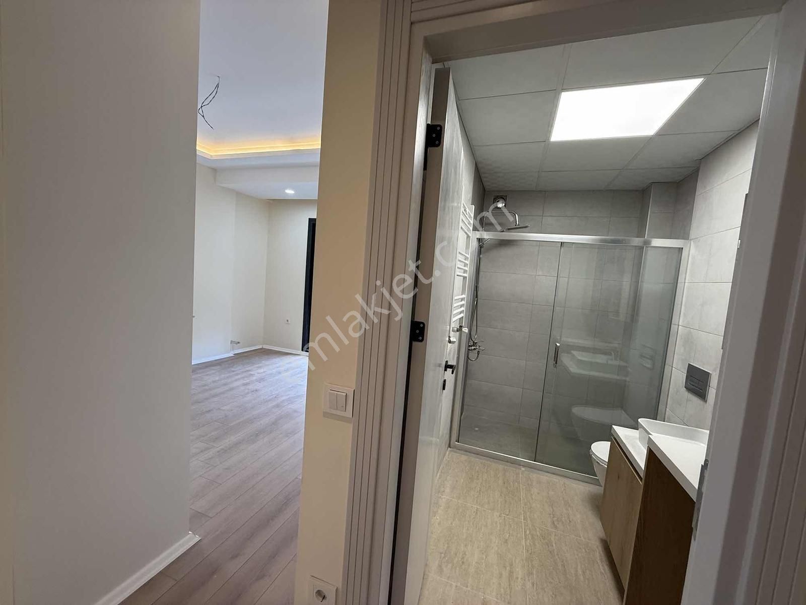 Kuşadası Davutlar Nezih Lokasyonda Satılık 1+1 Daire - Görsel 16