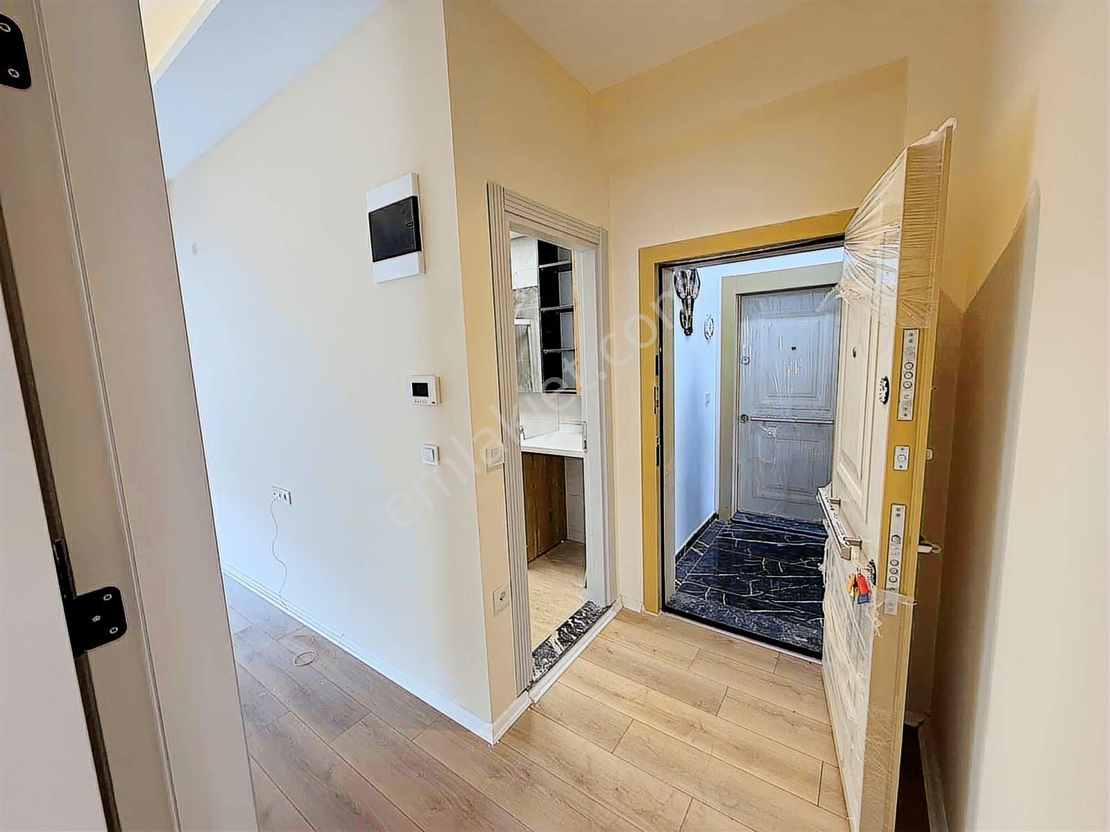 Kuşadası Davutlar Nezih Lokasyonda Satılık 1+1 Daire - Görsel 6