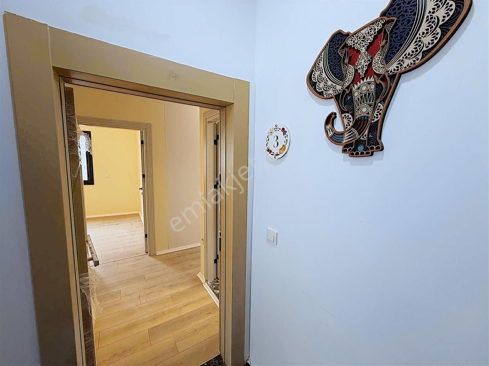 Kuşadası Davutlar Nezih Lokasyonda Satılık 1+1 Daire - Görsel 18