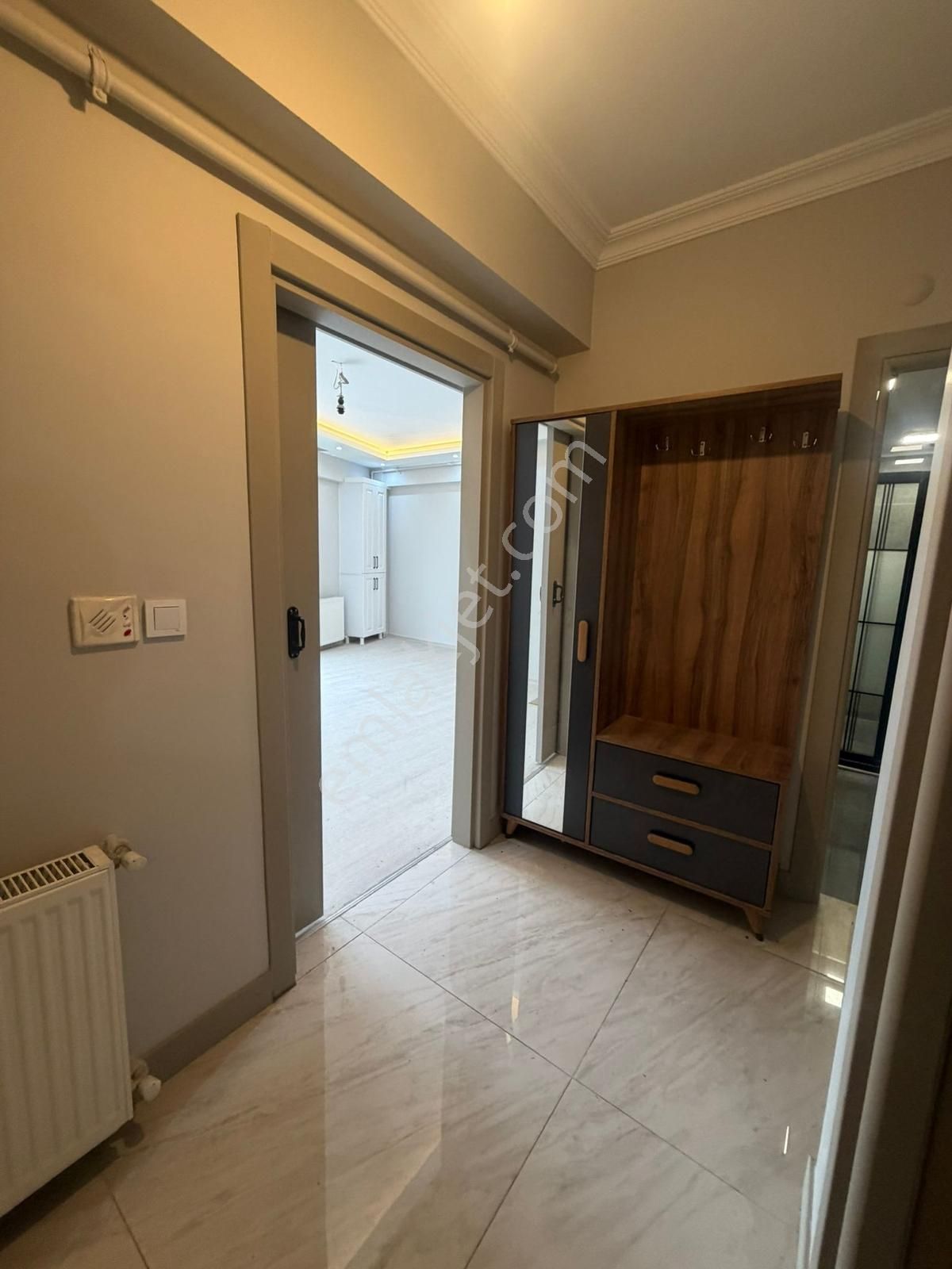 Güzelyurt Mahallesi Metrobüse Yakın Cadde Üzeri 2+1 Kiralık - Görsel 3