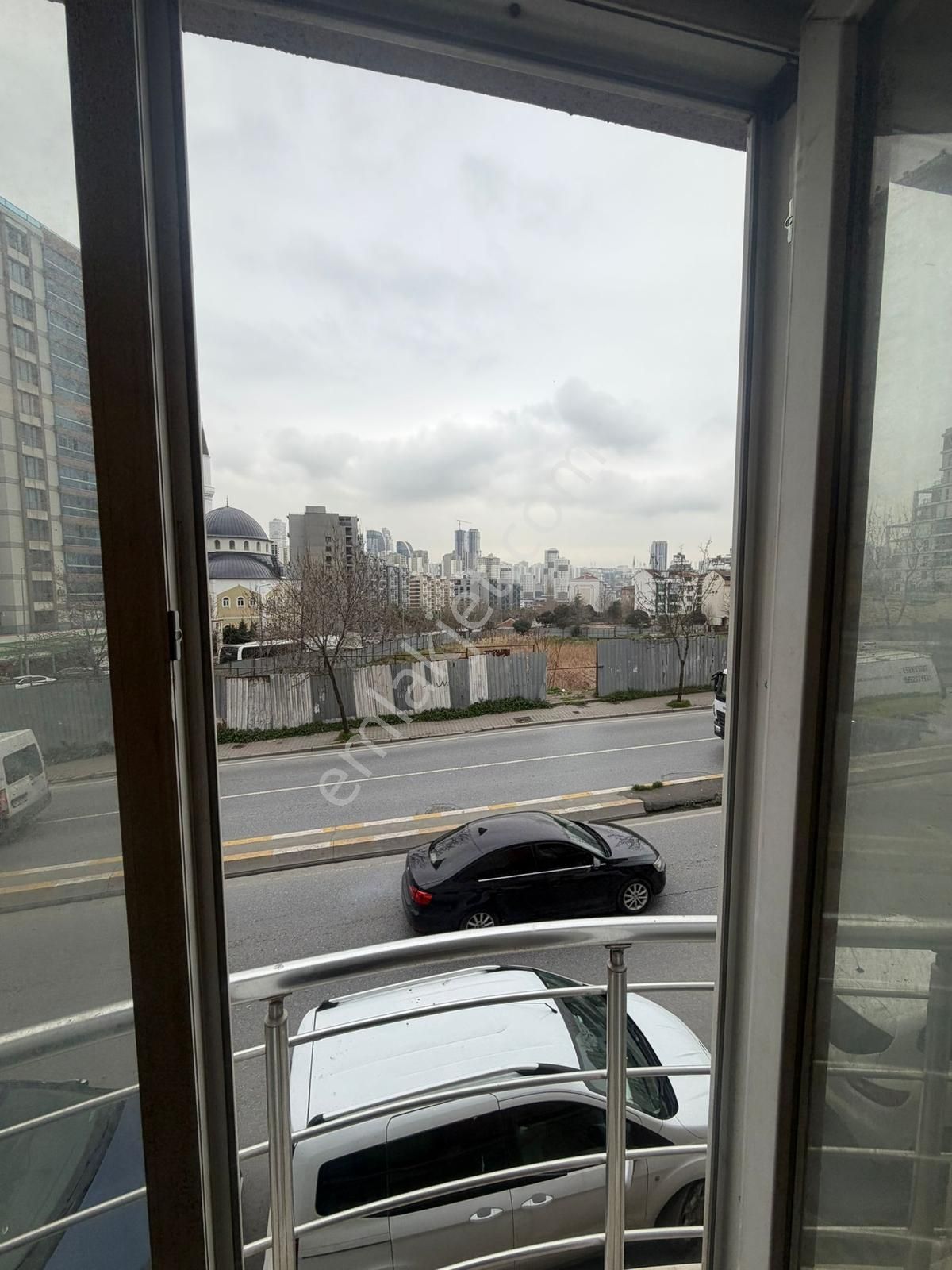 Güzelyurt Mahallesi Metrobüse Yakın Cadde Üzeri 2+1 Kiralık - Görsel 6