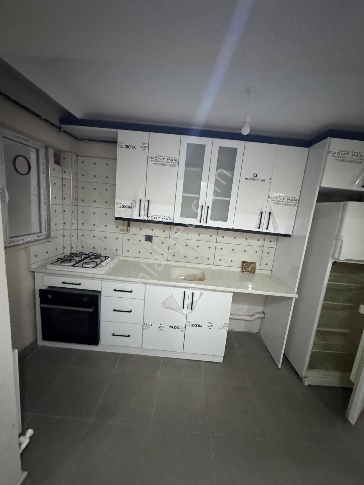 Mehmetcik Caddesinde 1+1 Satılık Daire
