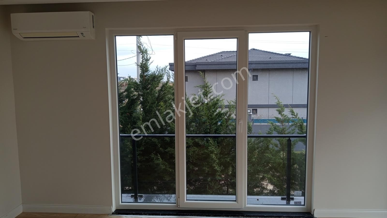 Vitrin Sitesinde 3+1 Arakat 150m2 Havuz Cephe Daire - Görsel 23