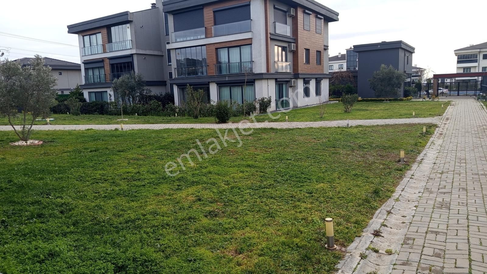 Vitrin Sitesinde 3+1 Arakat 150m2 Havuz Cephe Daire - Görsel 14