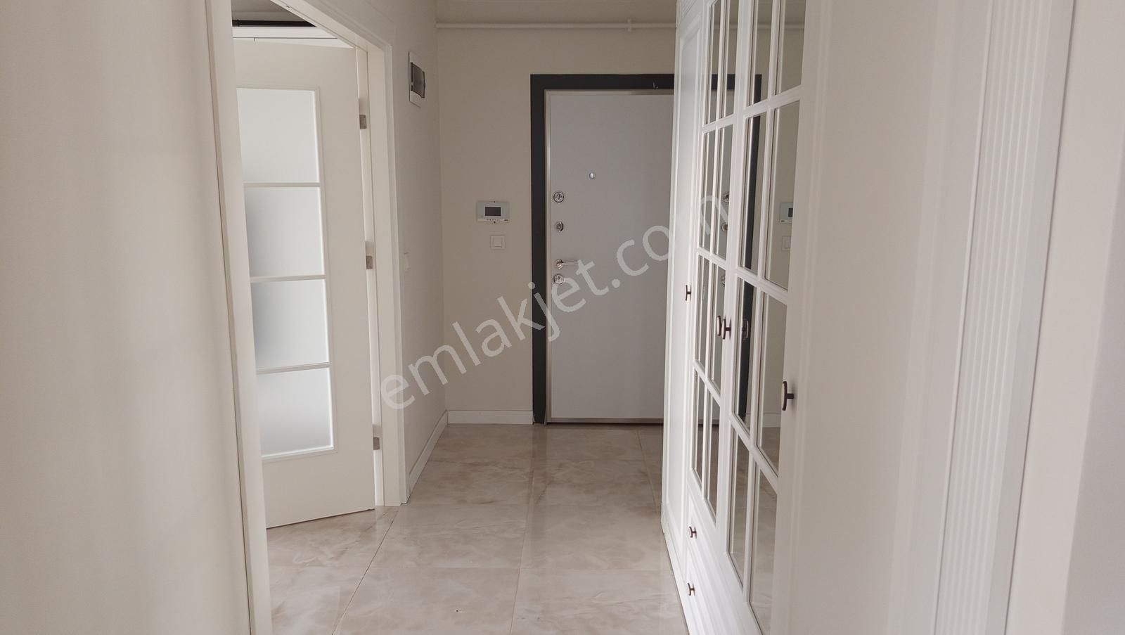 Vitrin Sitesinde 3+1 Arakat 150m2 Havuz Cephe Daire - Görsel 20