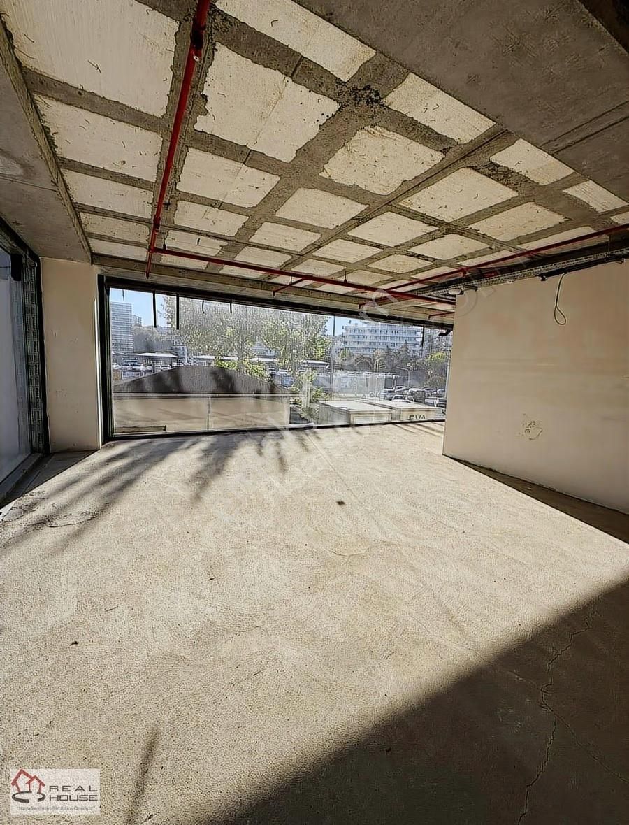 Real House / Ticaretin Merkezinde Kiralık Mağaza Dükkan - Görsel 15