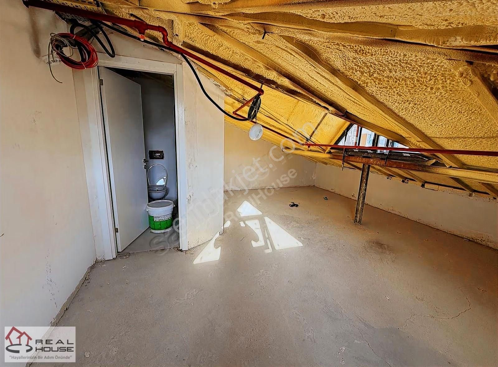 Real House / Ticaretin Merkezinde Kiralık Mağaza Dükkan - Görsel 10