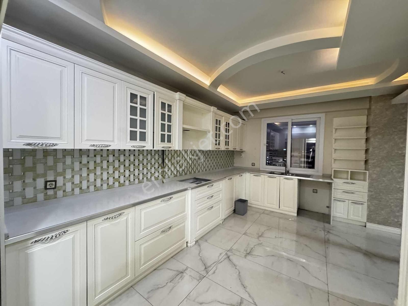 Winstona Yakın Kiralık 4,5+1 Daire - Görsel 2