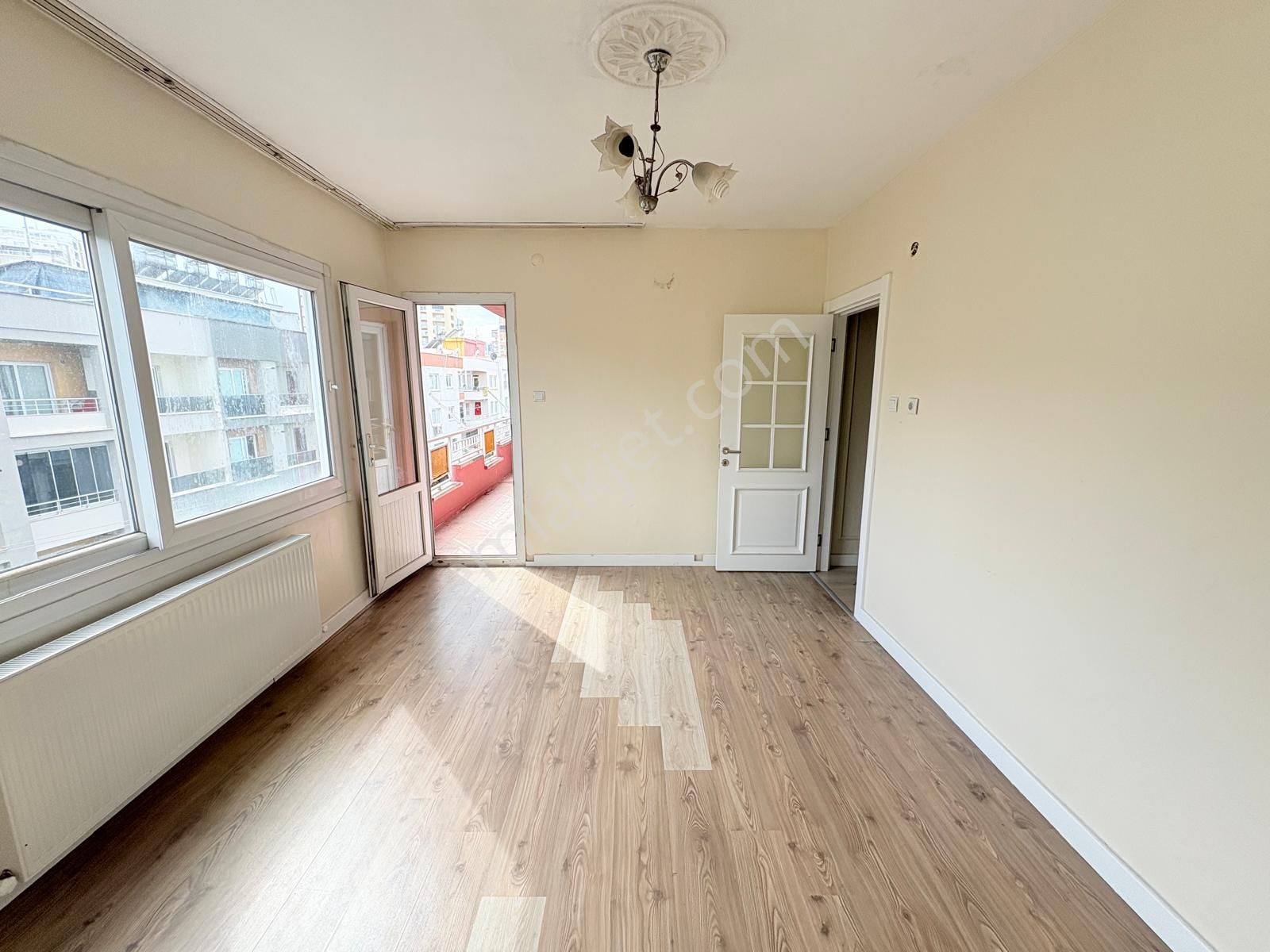 Prestij'den Bahçelievler'de Doğalgazlı Geniş Oturumlu 3+1 Daire - Görsel 12